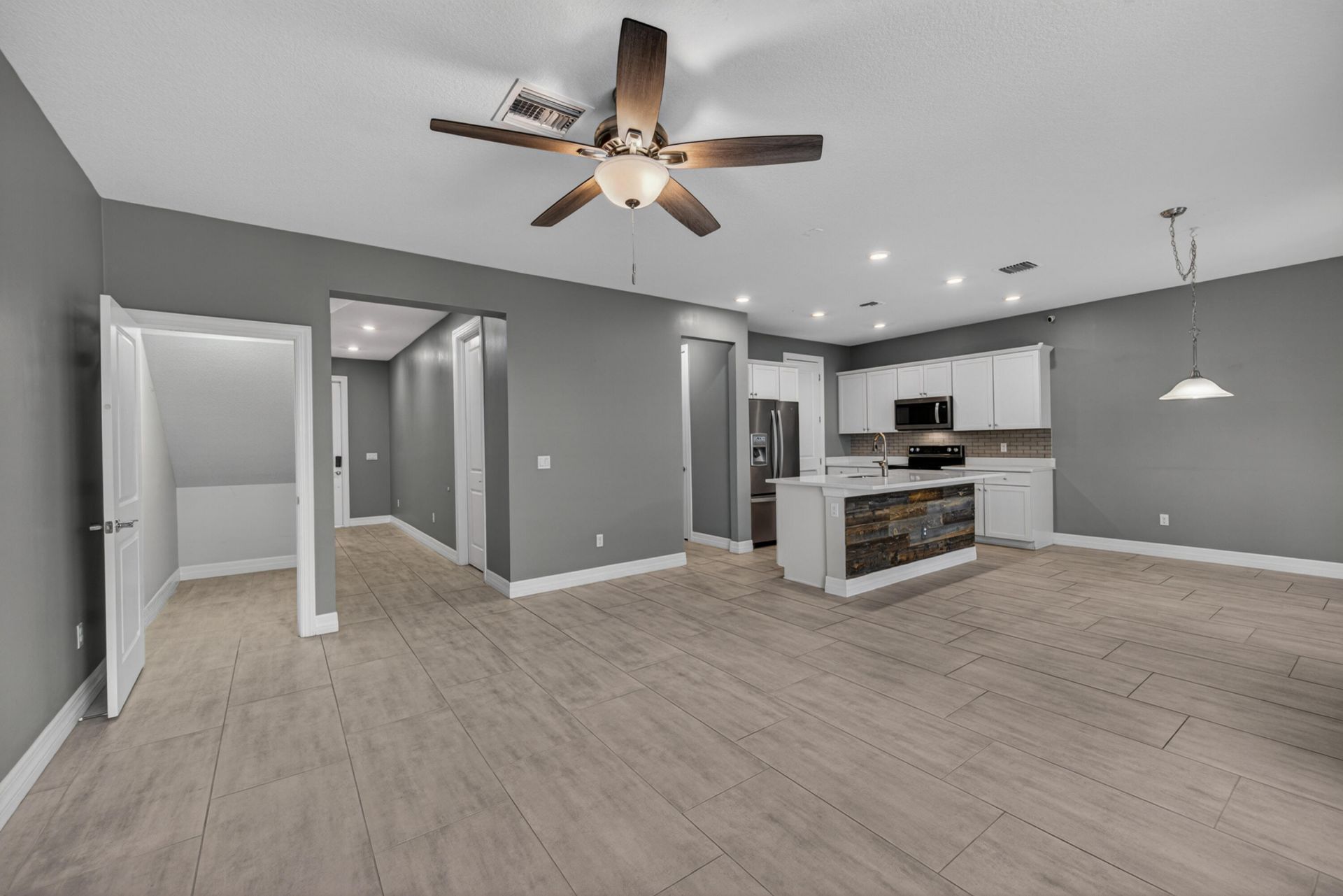4715 Eucalyptus Drive, Hollywood, FL 33021 Photo
