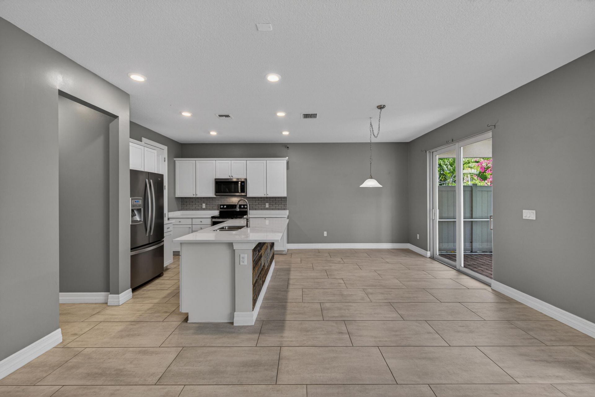 4715 Eucalyptus Drive, Hollywood, FL 33021 Photo