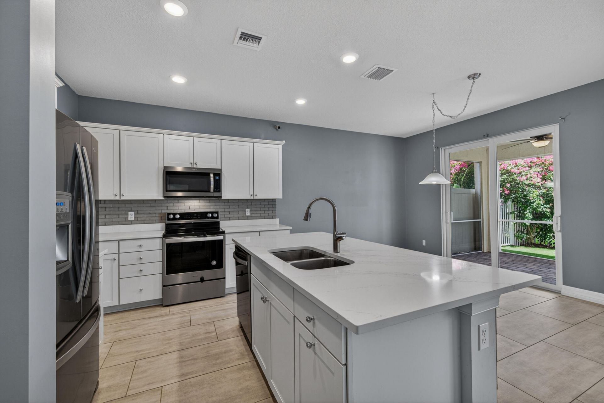 4715 Eucalyptus Drive, Hollywood, FL 33021 Photo