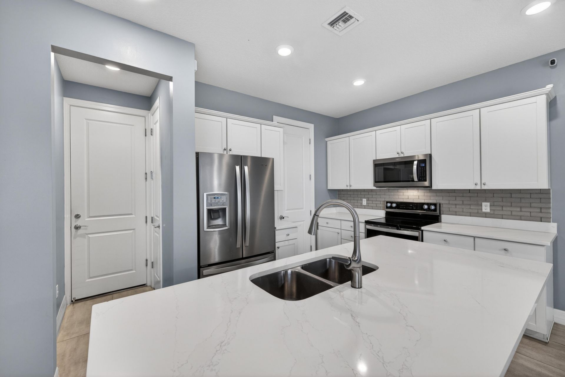 4715 Eucalyptus Drive, Hollywood, FL 33021 Photo