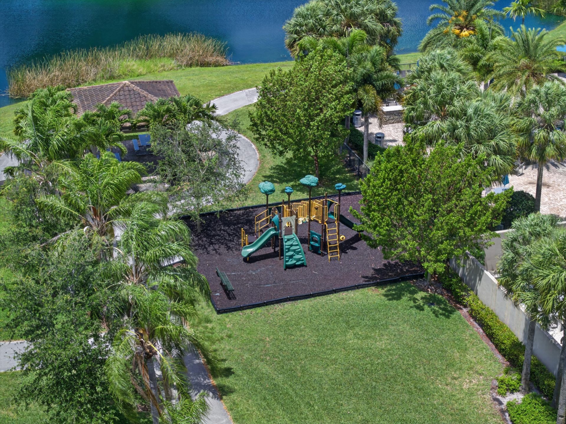 4715 Eucalyptus Drive, Hollywood, FL 33021 Photo