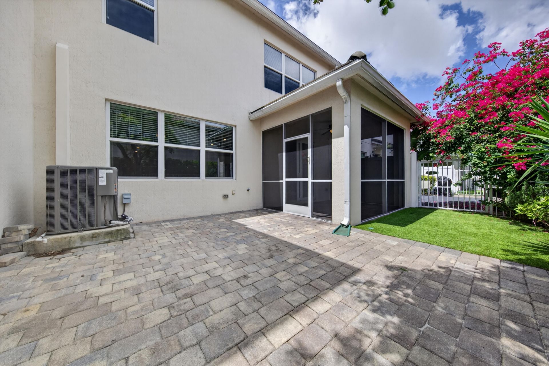 4715 Eucalyptus Drive, Hollywood, FL 33021 Photo