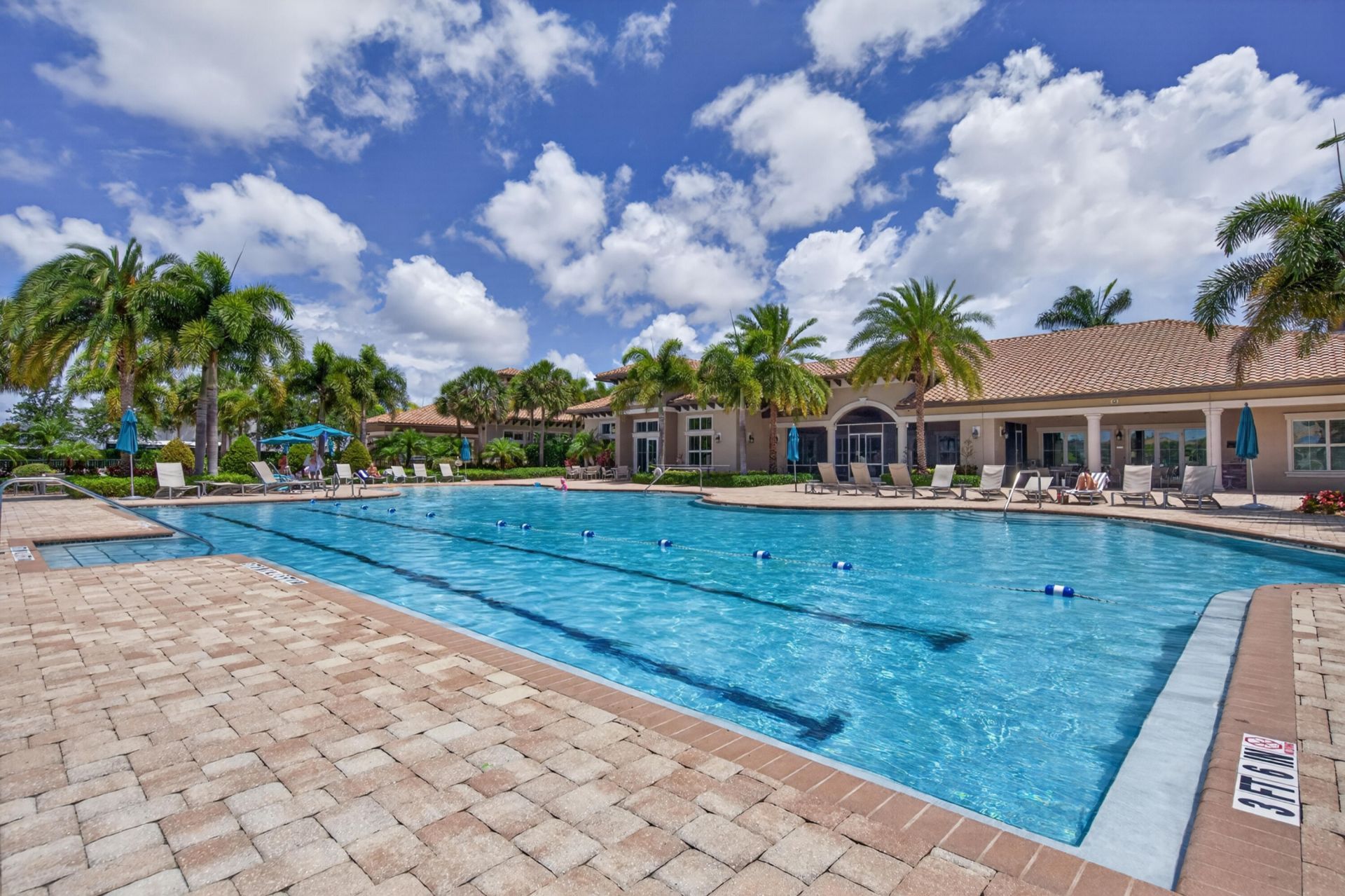 4715 Eucalyptus Drive, Hollywood, FL 33021 Photo