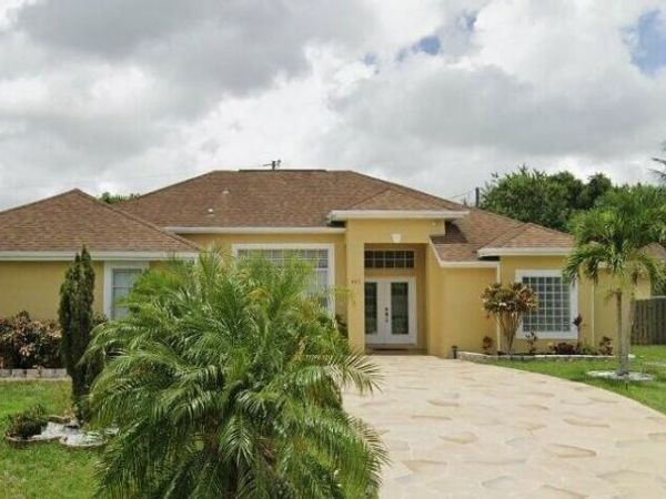 485 SW Dagget Avenue, Port St. Lucie, FL 34953