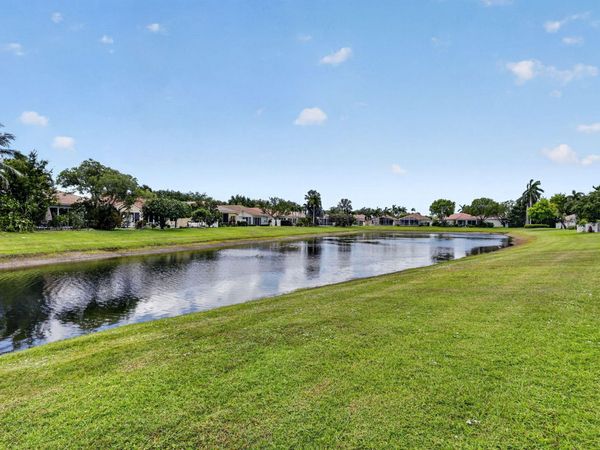 12530 VÃ­a Valenza, Boynton Beach, FL 33436