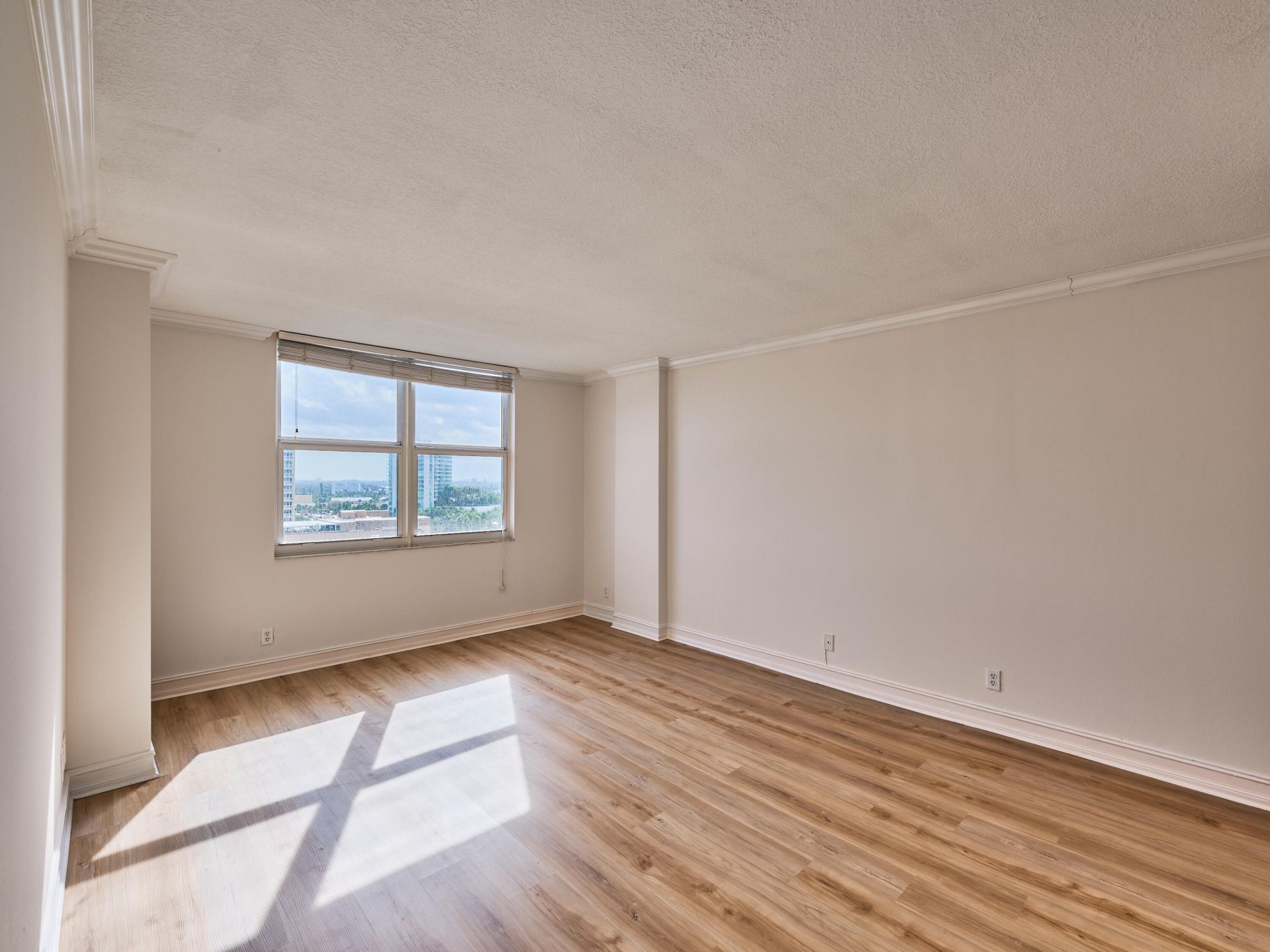 305 N Pompano Beach Boulevard, Unit 1204, Pompano Beach, FL 33062 Photo