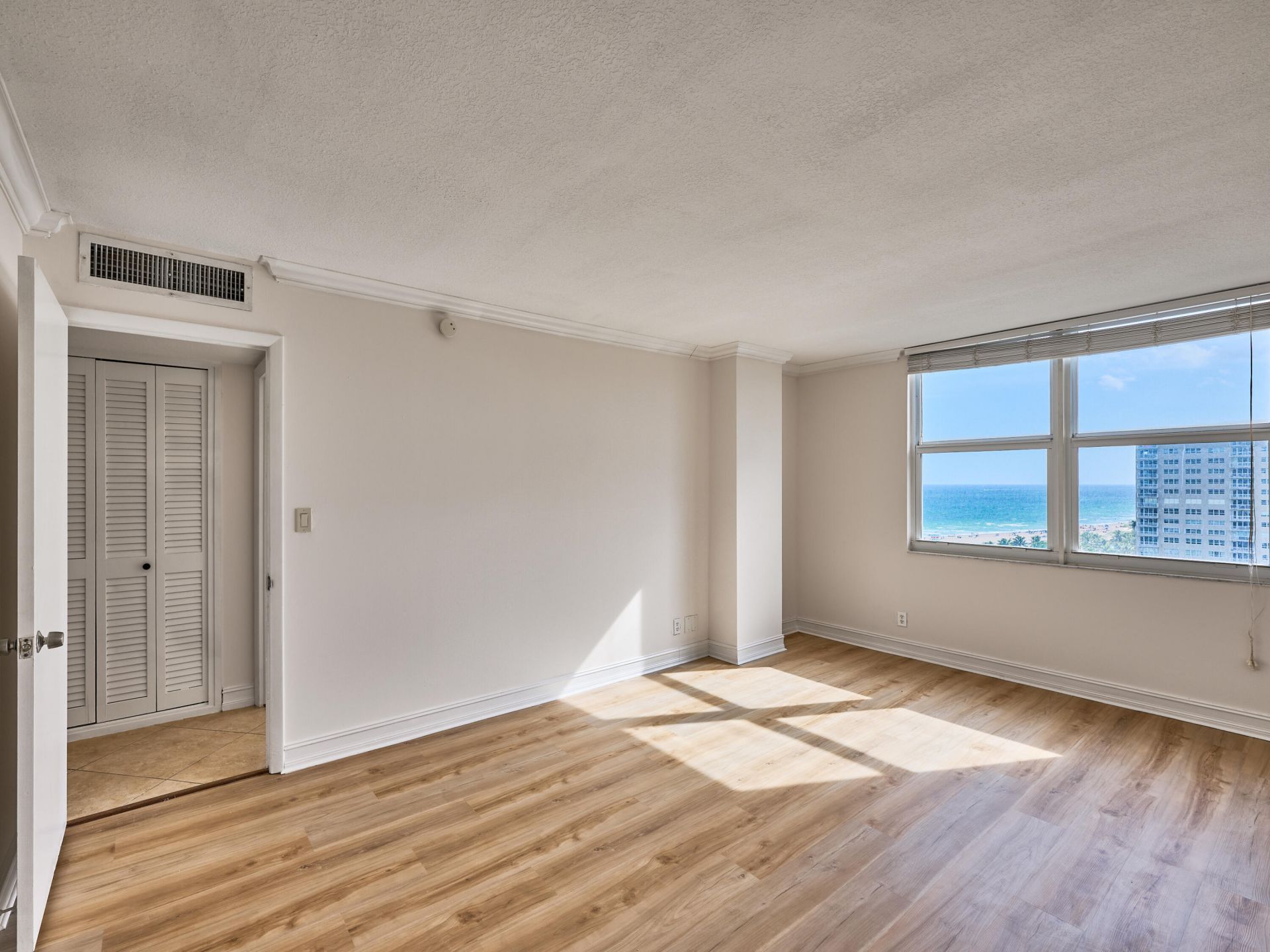 305 N Pompano Beach Boulevard, Unit 1204, Pompano Beach, FL 33062 Photo