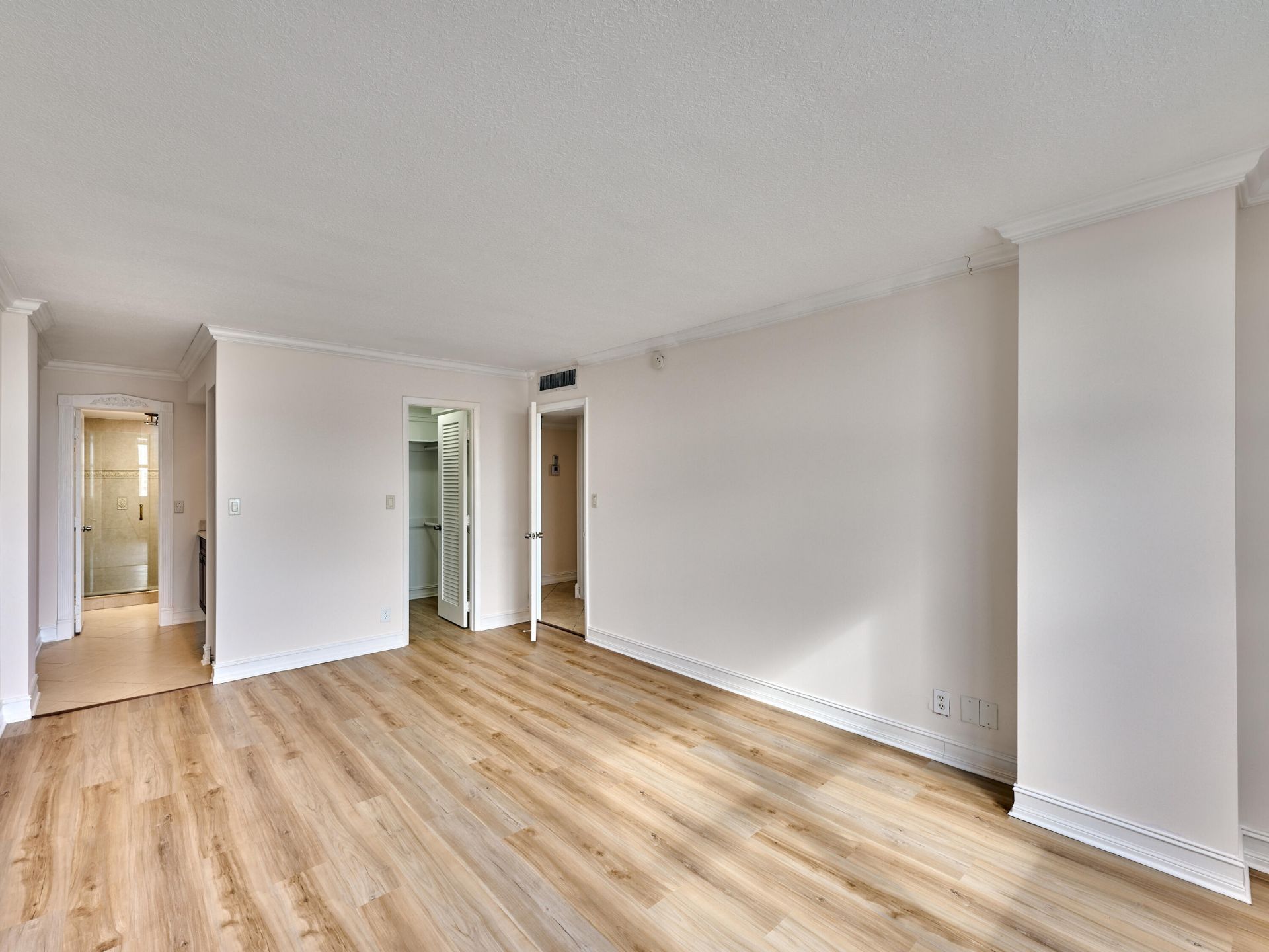 305 N Pompano Beach Boulevard, Unit 1204, Pompano Beach, FL 33062 Photo