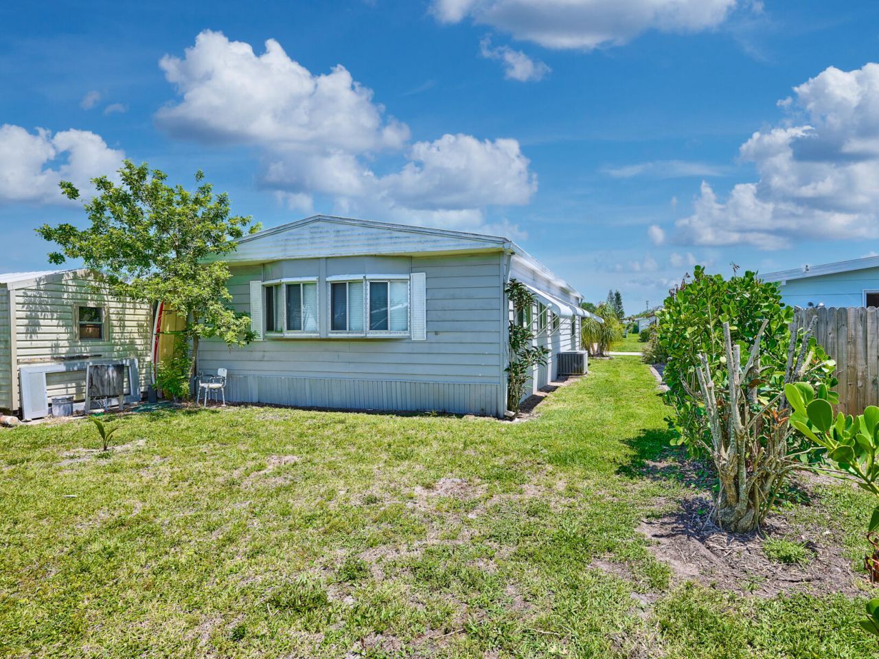 6977 SE Delegate Street, Hobe Sound, FL 33455 Photo