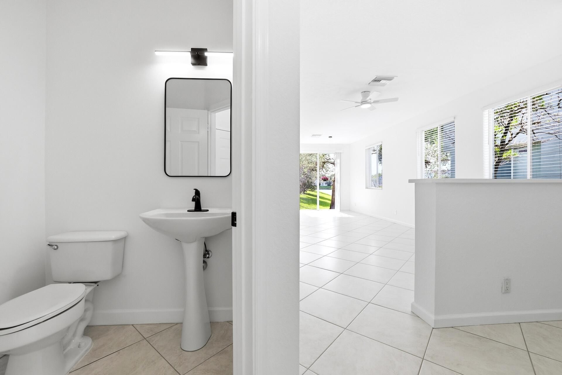 3068 Laurel Ridge Circle, Riviera Beach, FL 33404 Photo