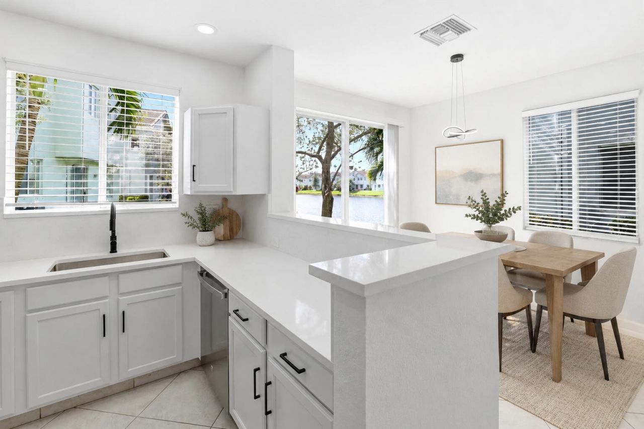 3068 Laurel Ridge Circle, Riviera Beach, FL 33404 Photo