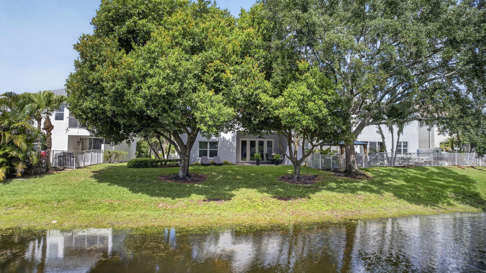 118 Kensington Way, Royal Palm Beach, FL 33414 Photo