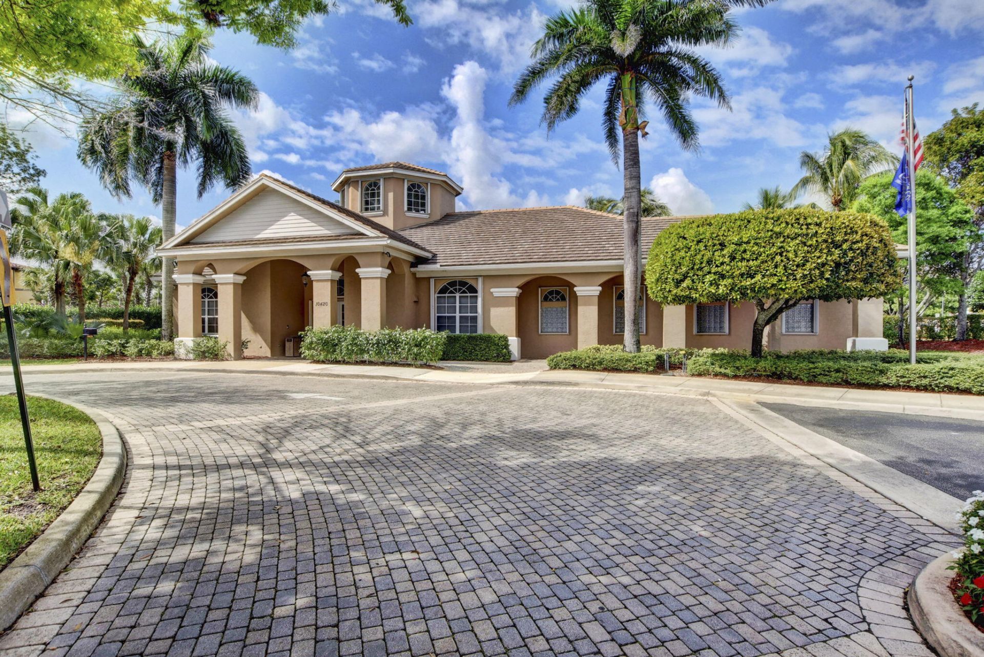 118 Kensington Way, Royal Palm Beach, FL 33414 Photo