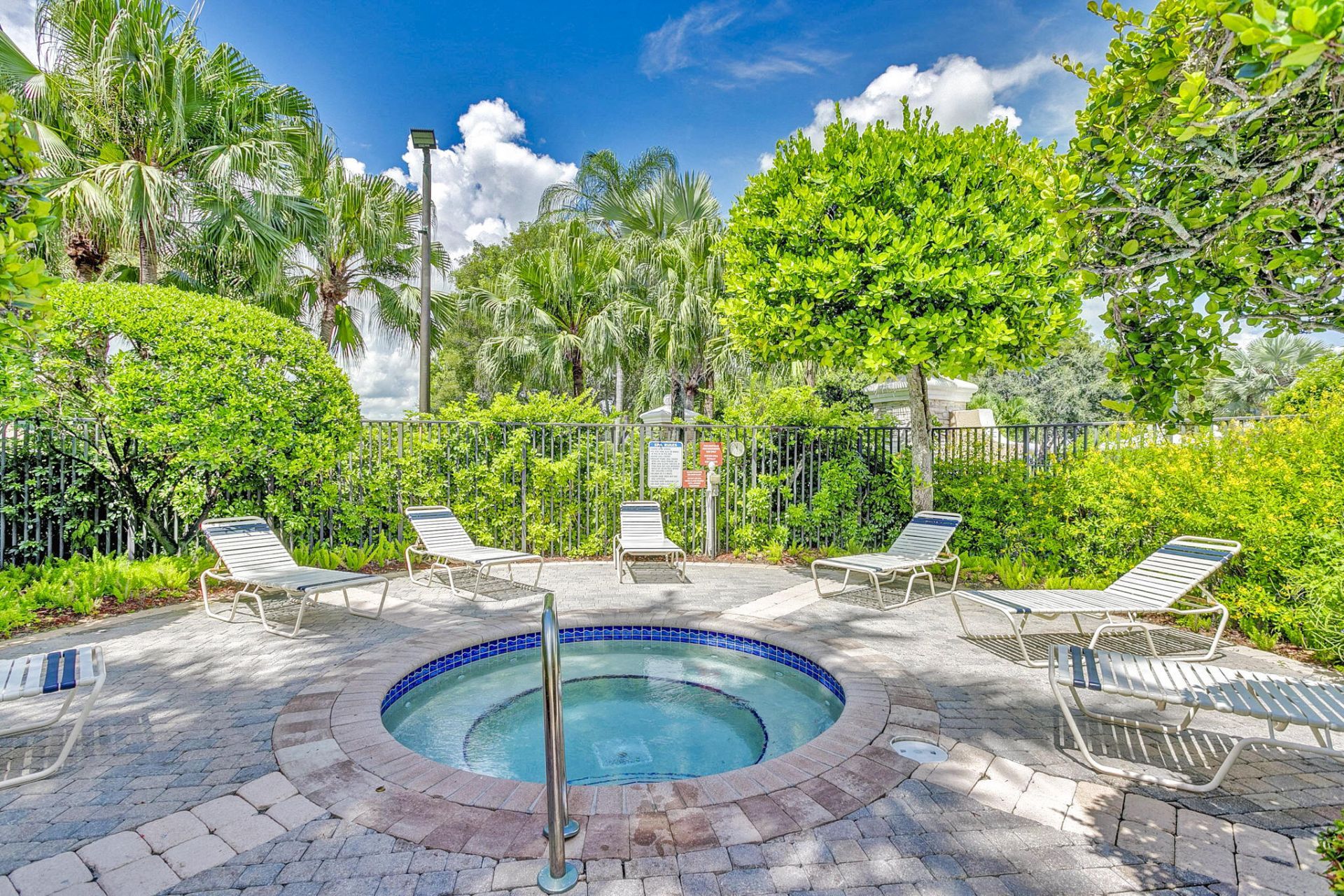 118 Kensington Way, Royal Palm Beach, FL 33414 Photo