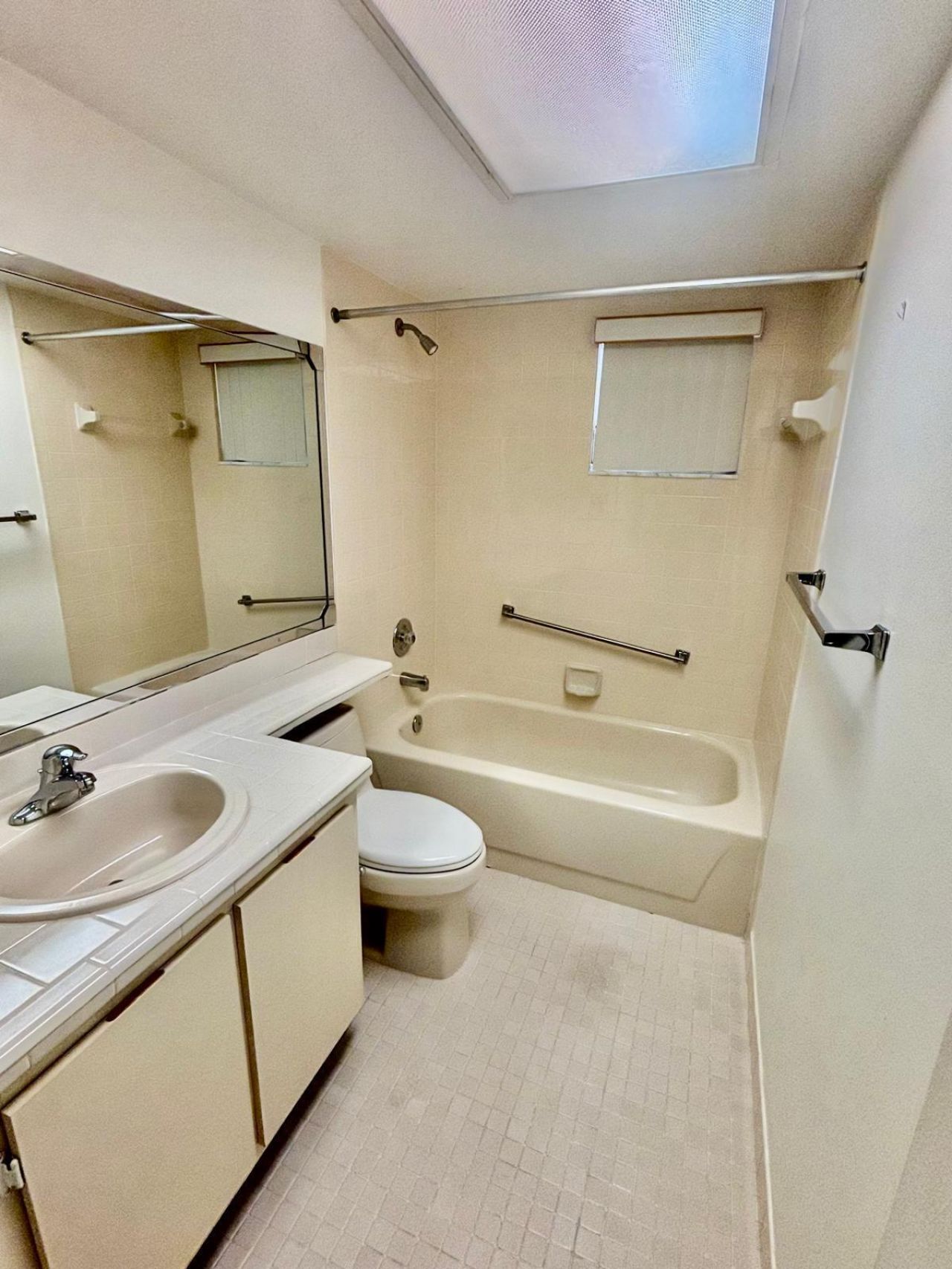 5340 Las Verdes Circle, Unit 222, Delray Beach, FL 33484 Photo
