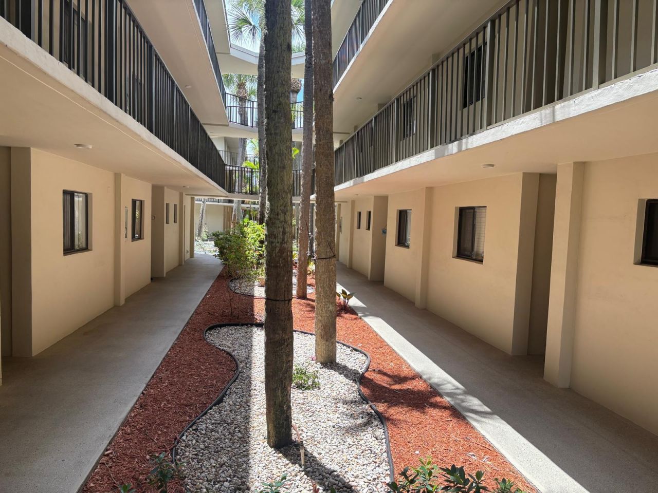 5340 Las Verdes Circle, Unit 222, Delray Beach, FL 33484 Photo