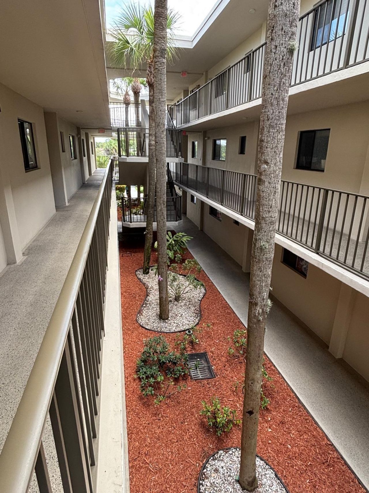 5340 Las Verdes Circle, Unit 222, Delray Beach, FL 33484 Photo