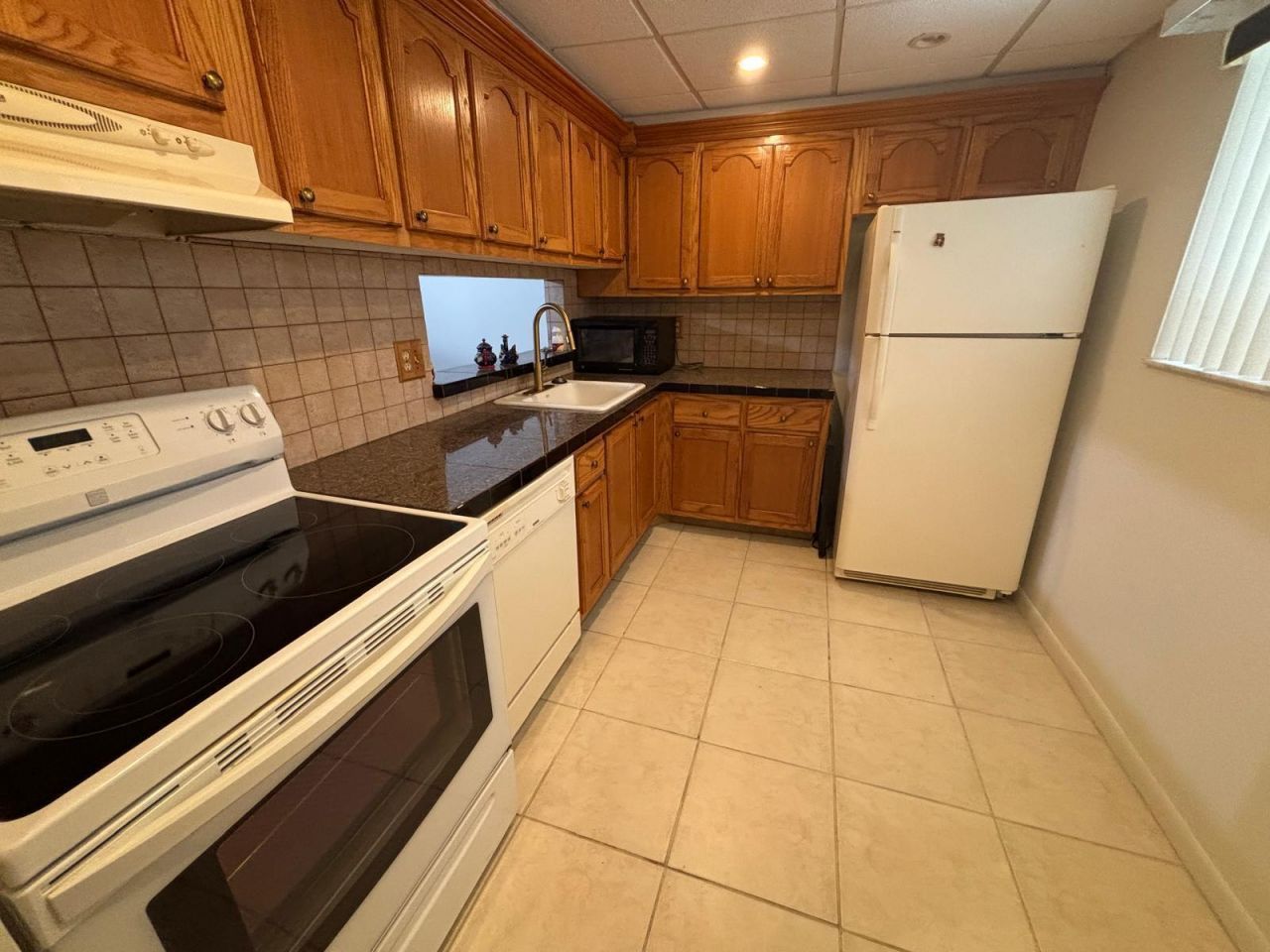 5340 Las Verdes Circle, Unit 222, Delray Beach, FL 33484 Photo