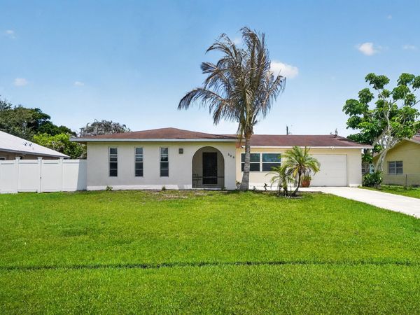 549 SE Marydale Terrace, Port St. Lucie, FL 34983