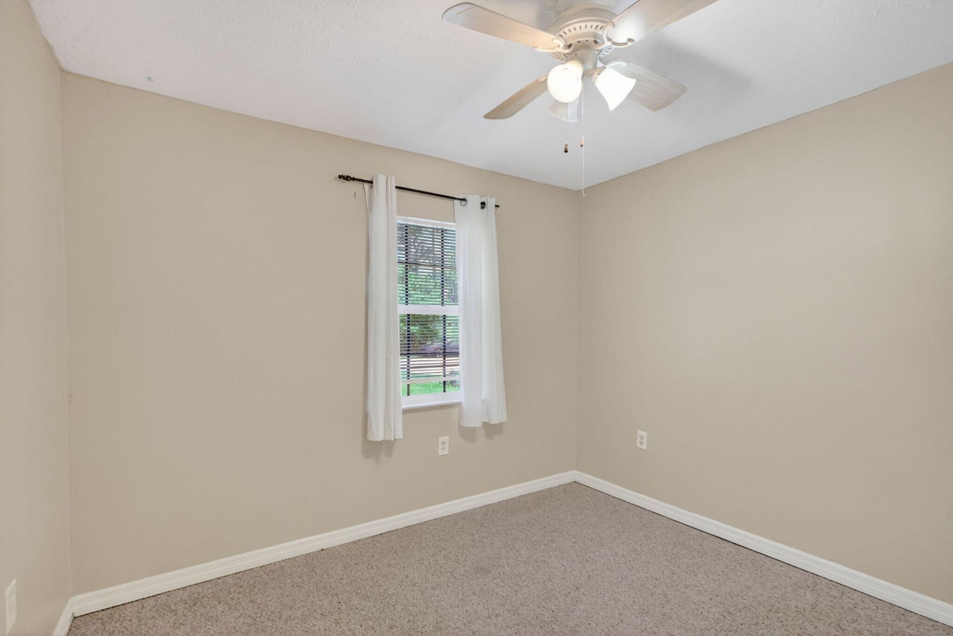 5909 Spruce Drive, Fort Pierce, FL 34982 Photo