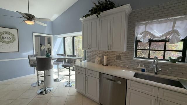 425 Deer Creek Path E, Deerfield Beach, FL 33442 Photo