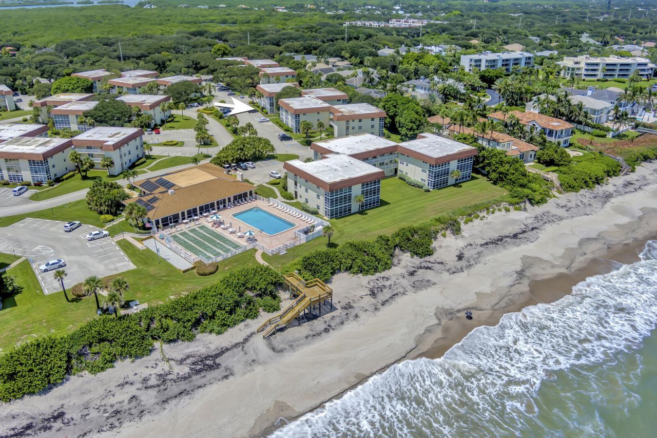 5400 Jimmy Buffett Mem Highway, Unit B 22, Indian River Shores, FL 32963 Photo