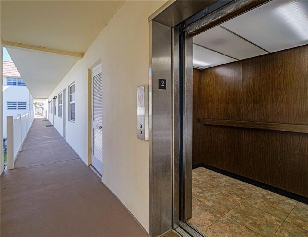5400 Jimmy Buffett Mem Highway, Unit B 22, Indian River Shores, FL 32963 Photo