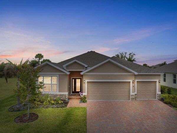 31 52nd Square, Vero Beach, FL 32968