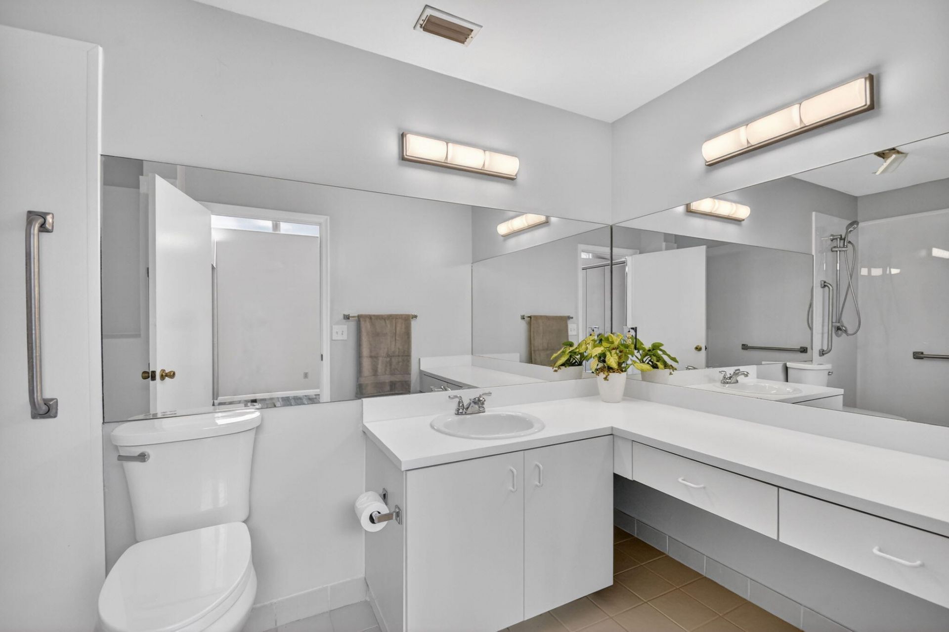 1604 Timberlane Circle, Greenacres, FL 33463 Photo