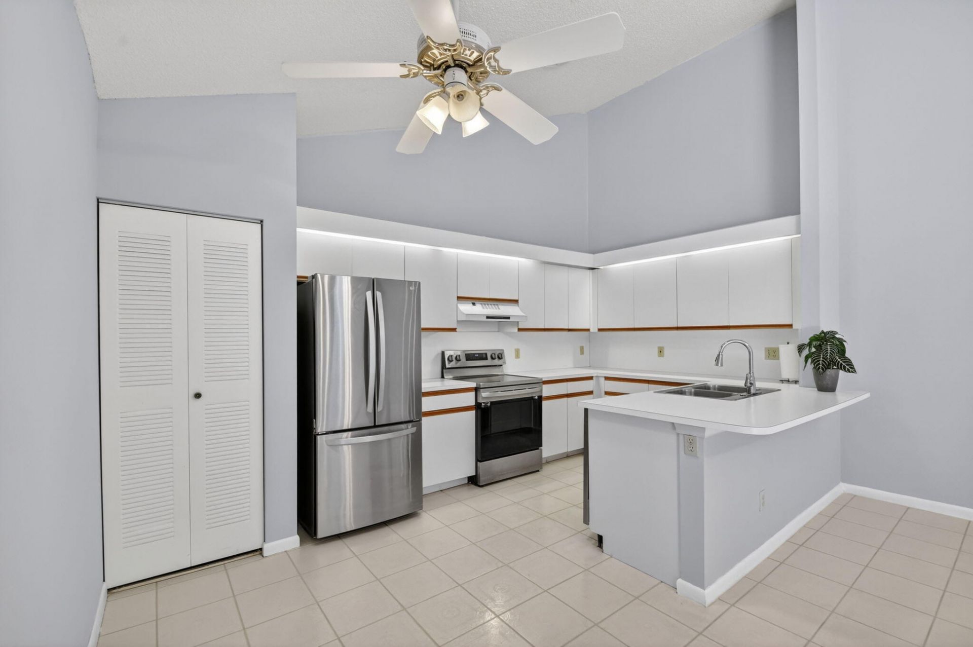 1604 Timberlane Circle, Greenacres, FL 33463 Photo