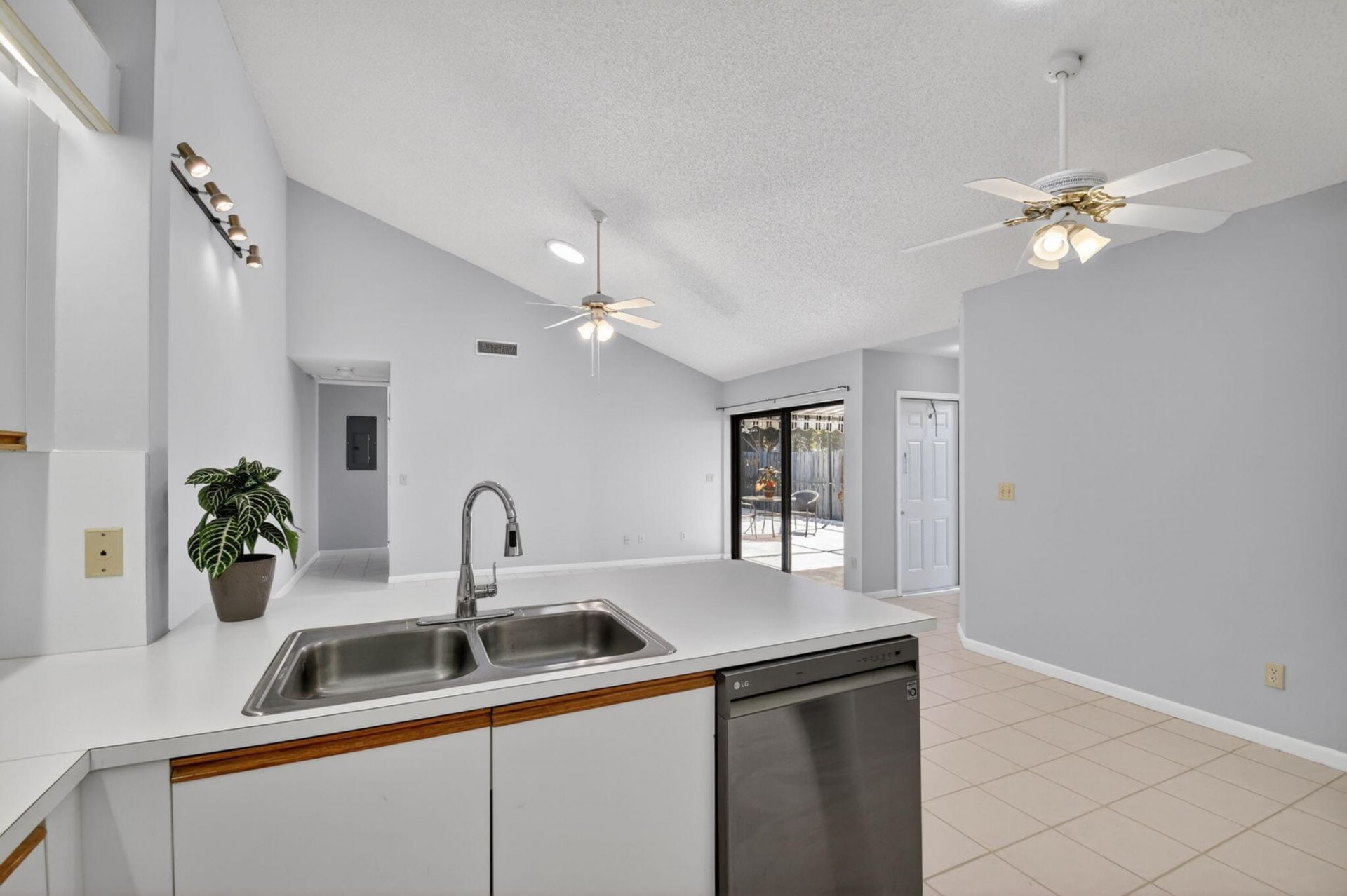 1604 Timberlane Circle, Greenacres, FL 33463 Photo