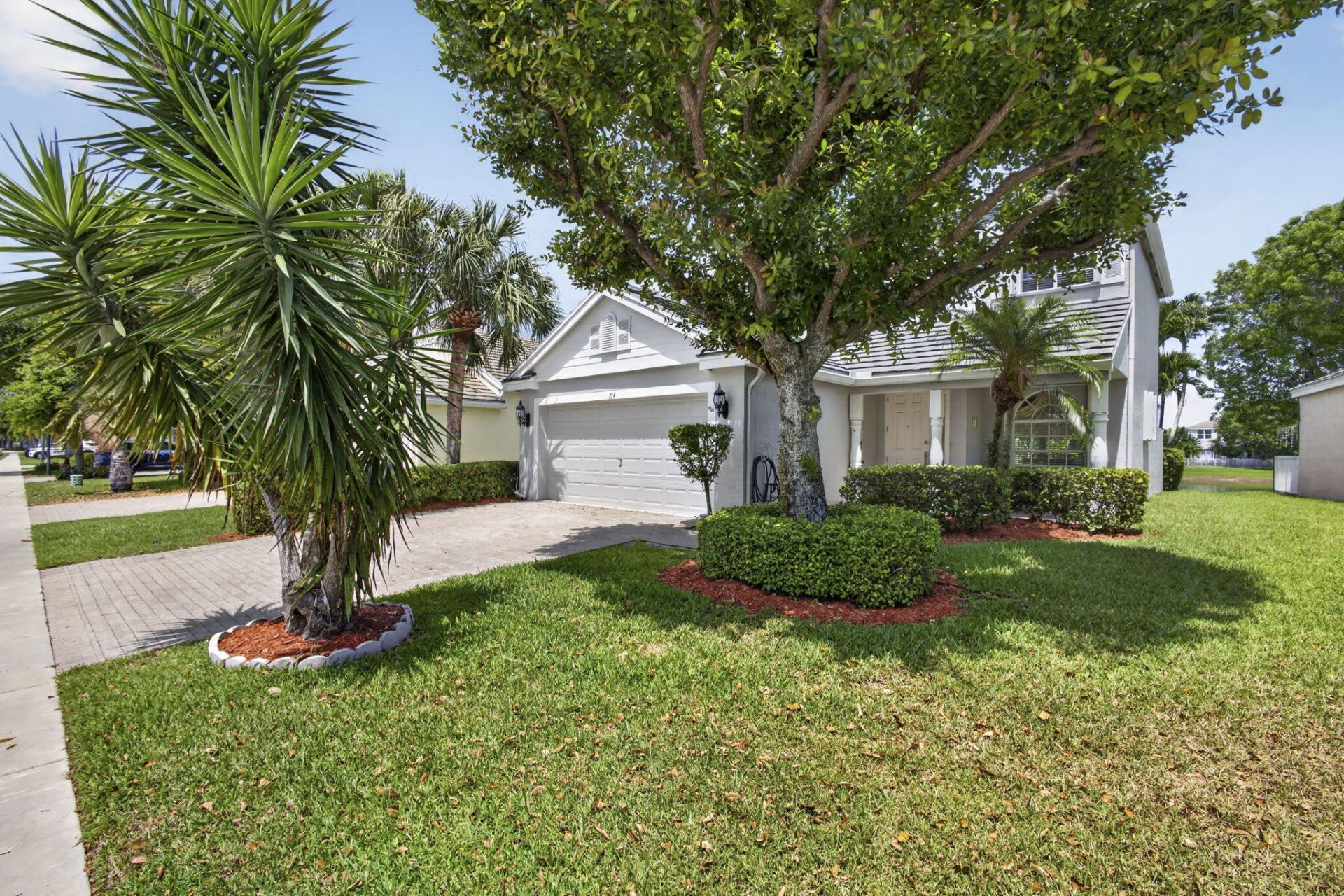 214 Berenger Walk, Royal Palm Beach, FL 33414 Photo