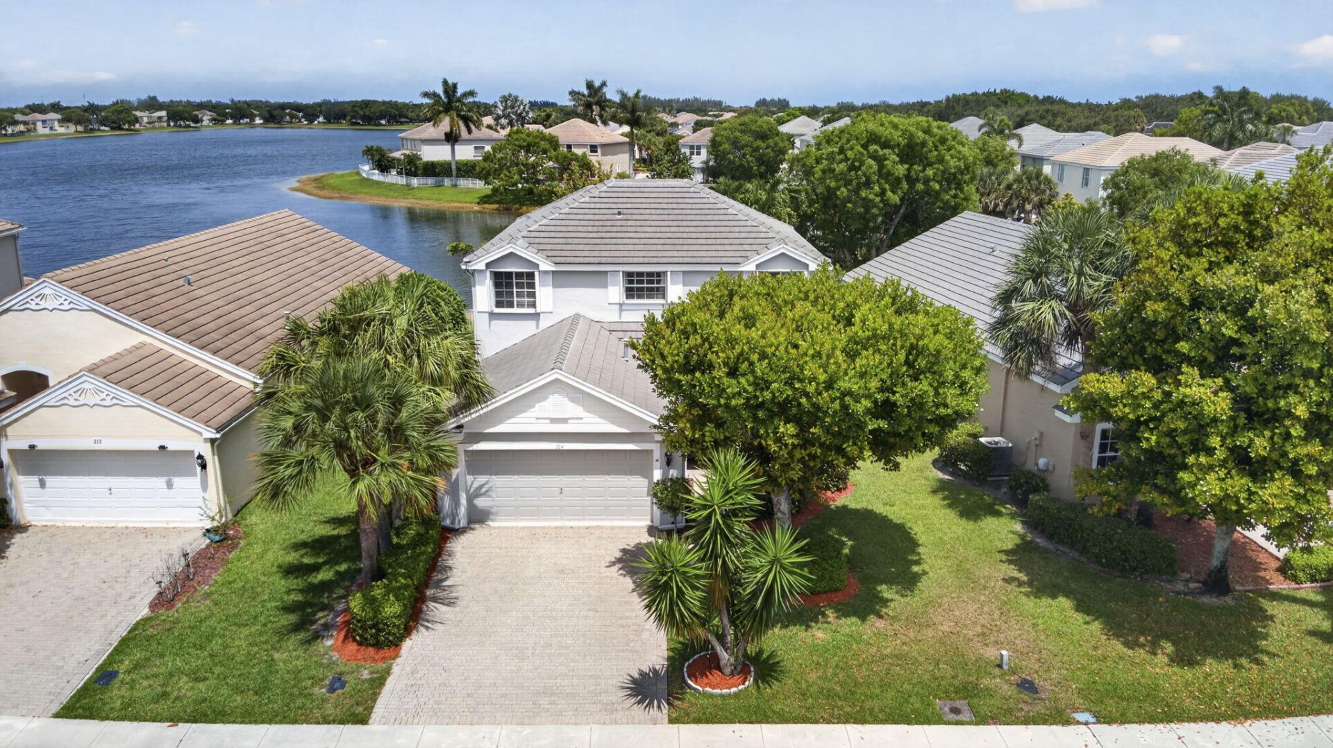 214 Berenger Walk, Royal Palm Beach, FL 33414 Photo