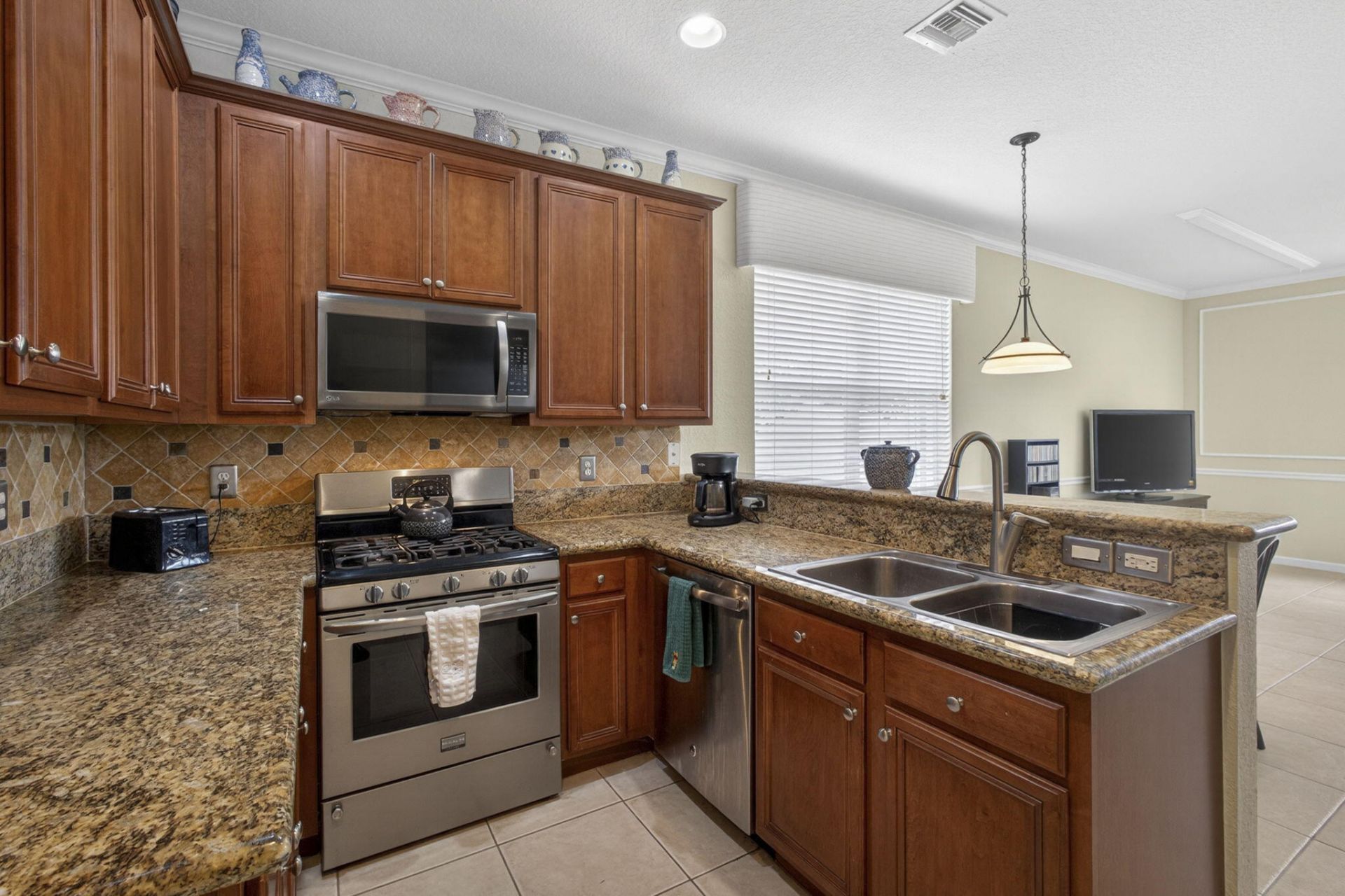 214 Berenger Walk, Royal Palm Beach, FL 33414 Photo