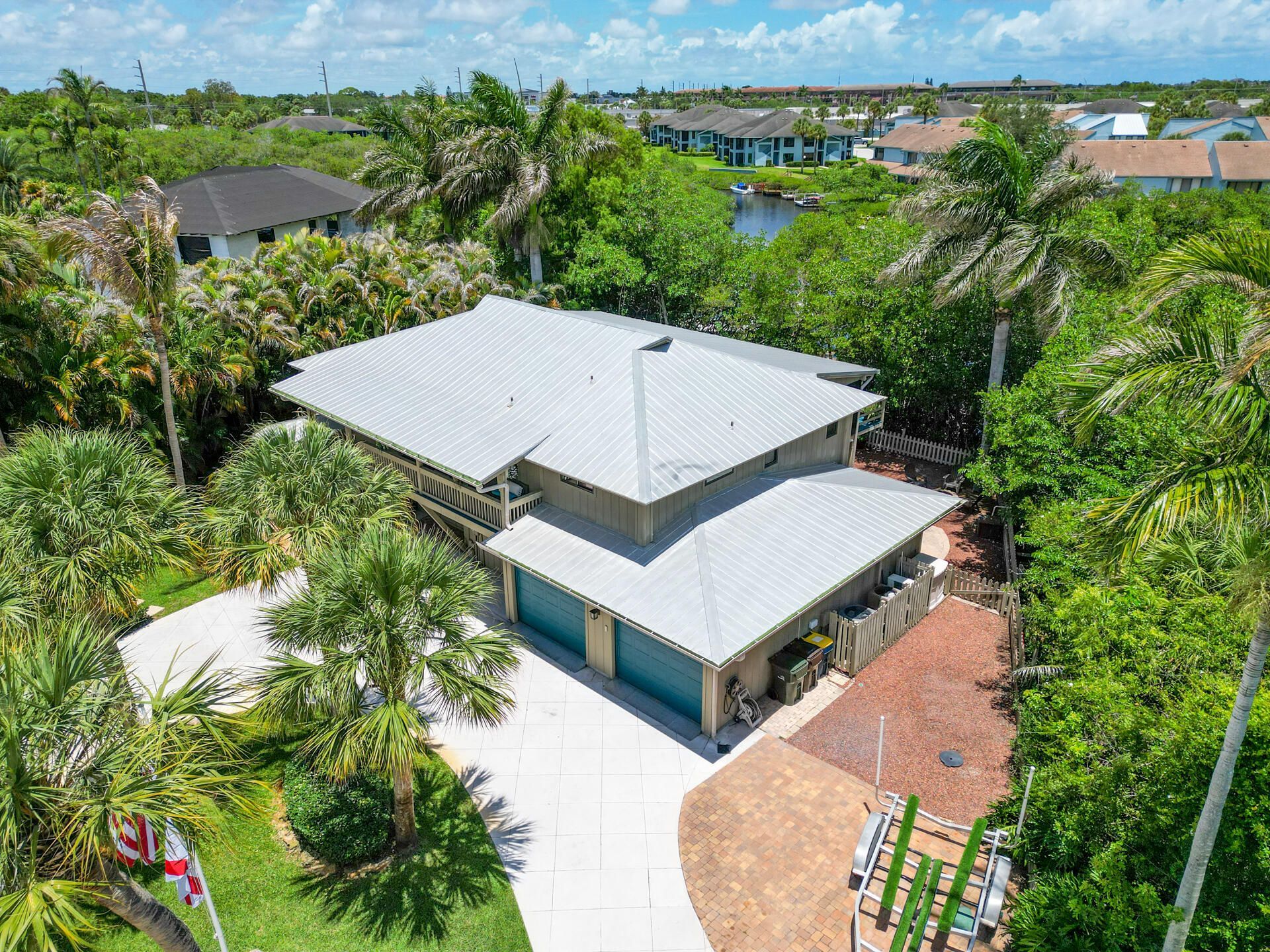 304 SW Indian Groves Drive, Stuart, FL 34994 Photo