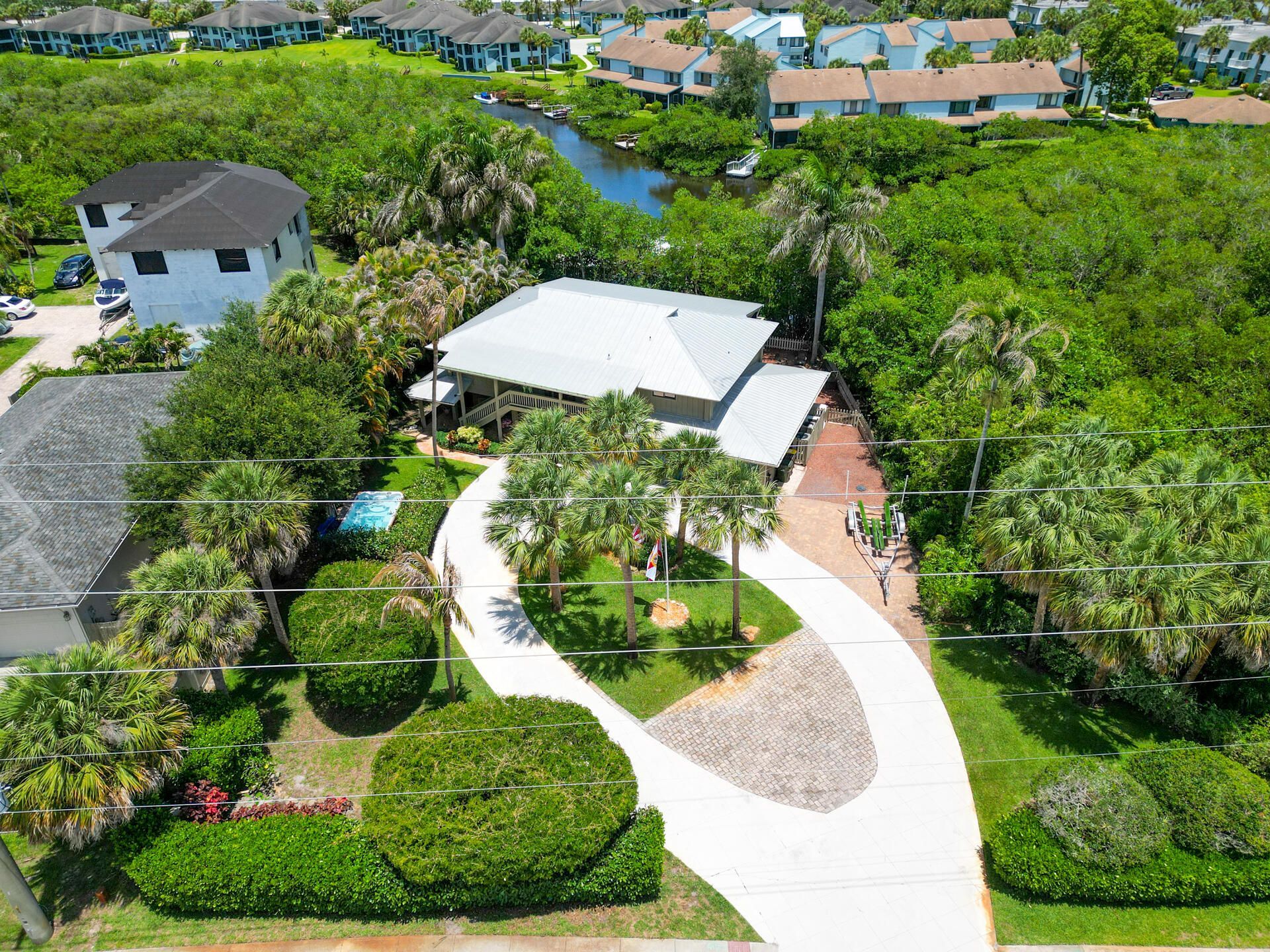 304 SW Indian Groves Drive, Stuart, FL 34994 Photo