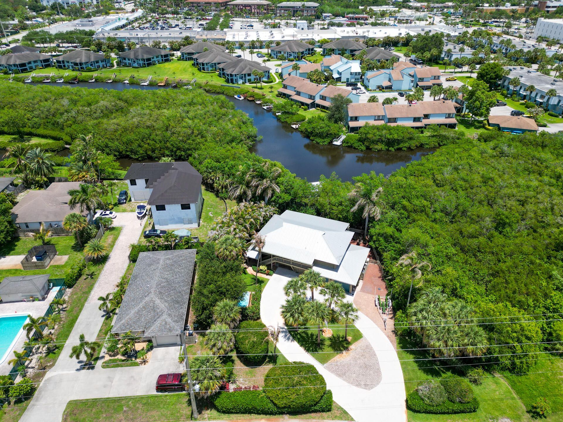 304 SW Indian Groves Drive, Stuart, FL 34994 Photo