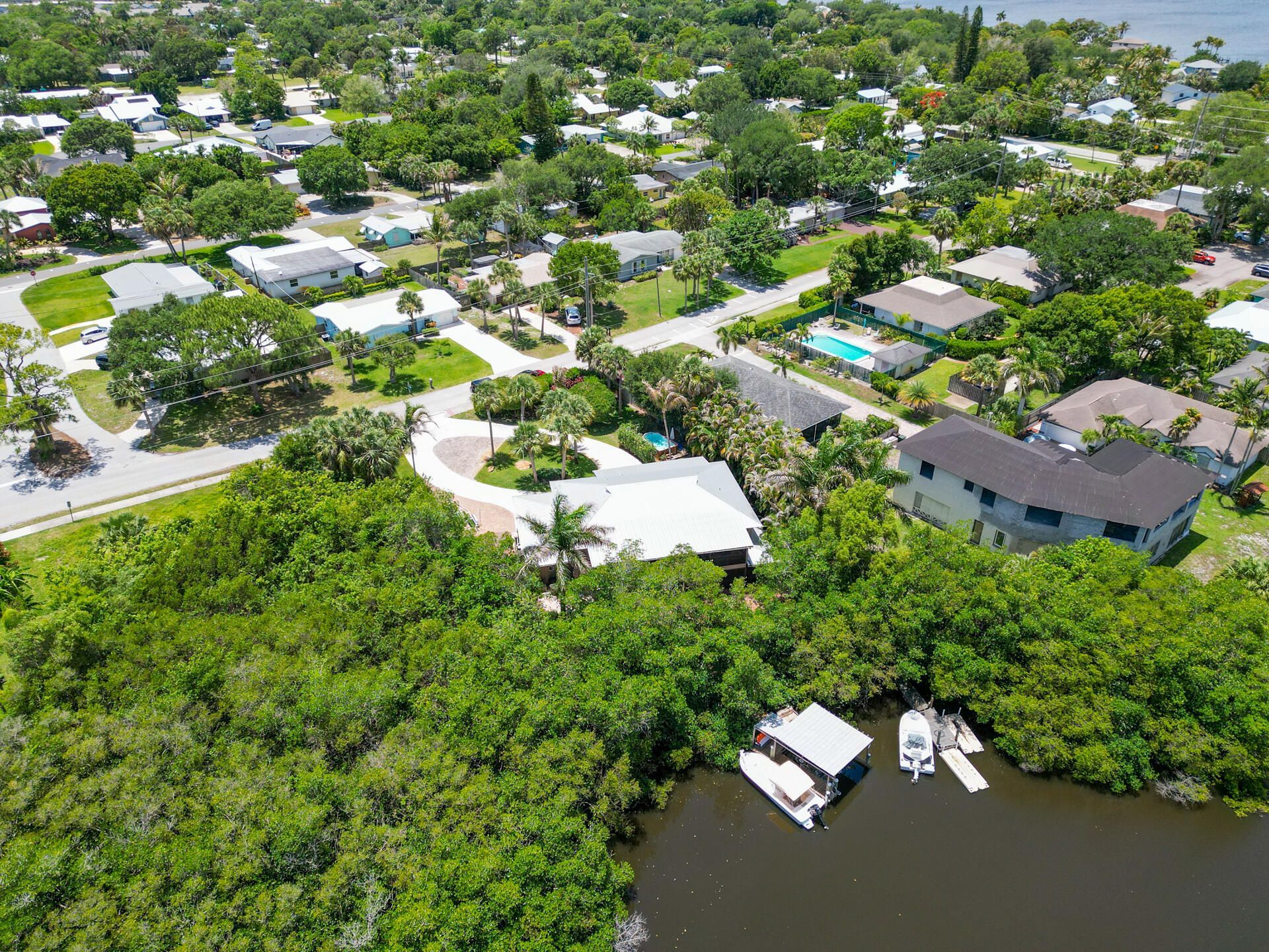 304 SW Indian Groves Drive, Stuart, FL 34994 Photo