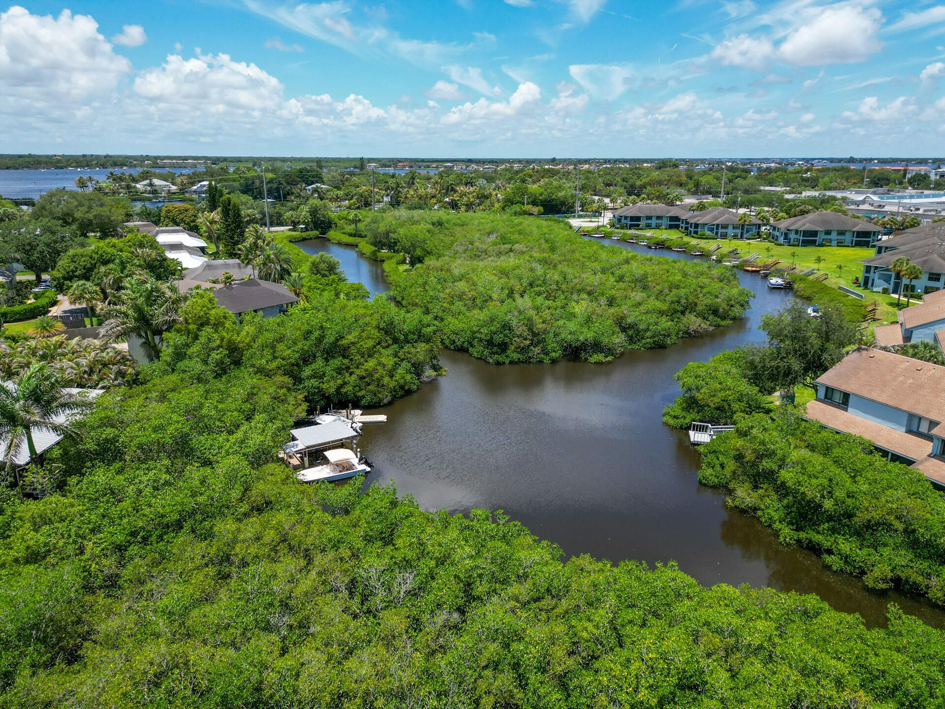 304 SW Indian Groves Drive, Stuart, FL 34994 Photo