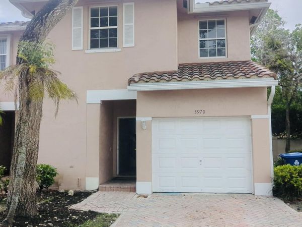 3970 NW 90th Way, Sunrise, FL 33351