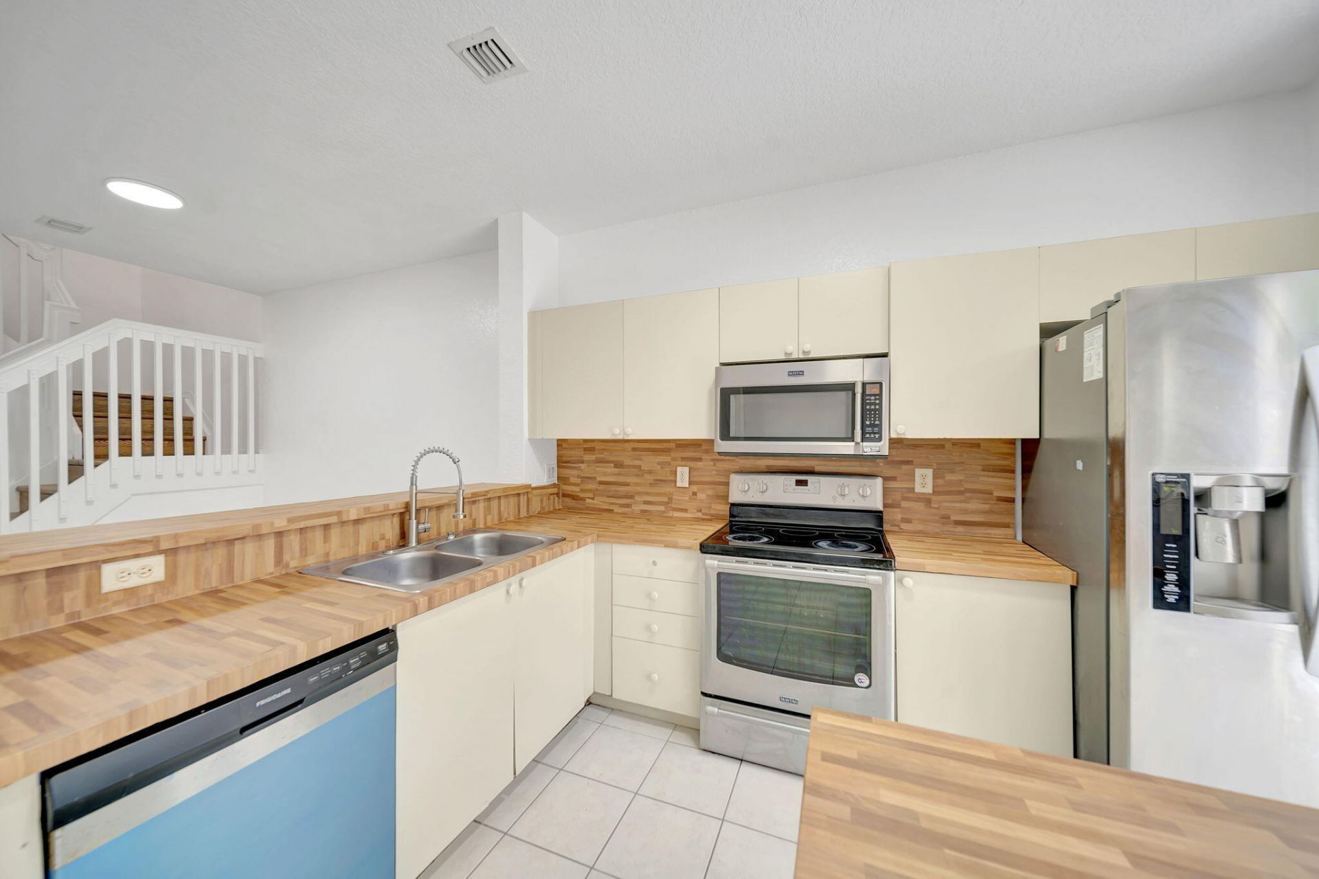 3970 NW 90th Way, Sunrise, FL 33351 Photo