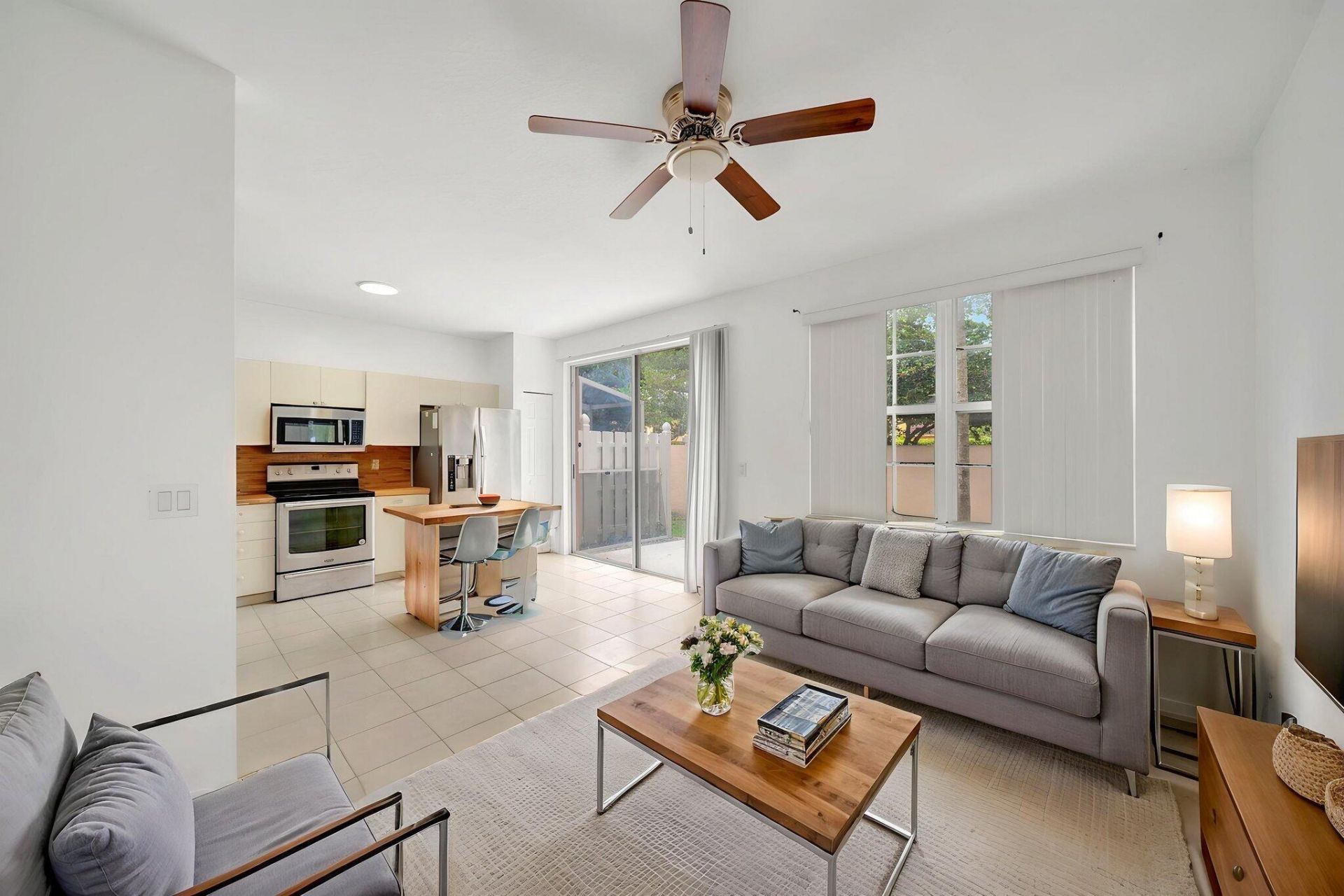 3970 NW 90th Way, Sunrise, FL 33351 Photo