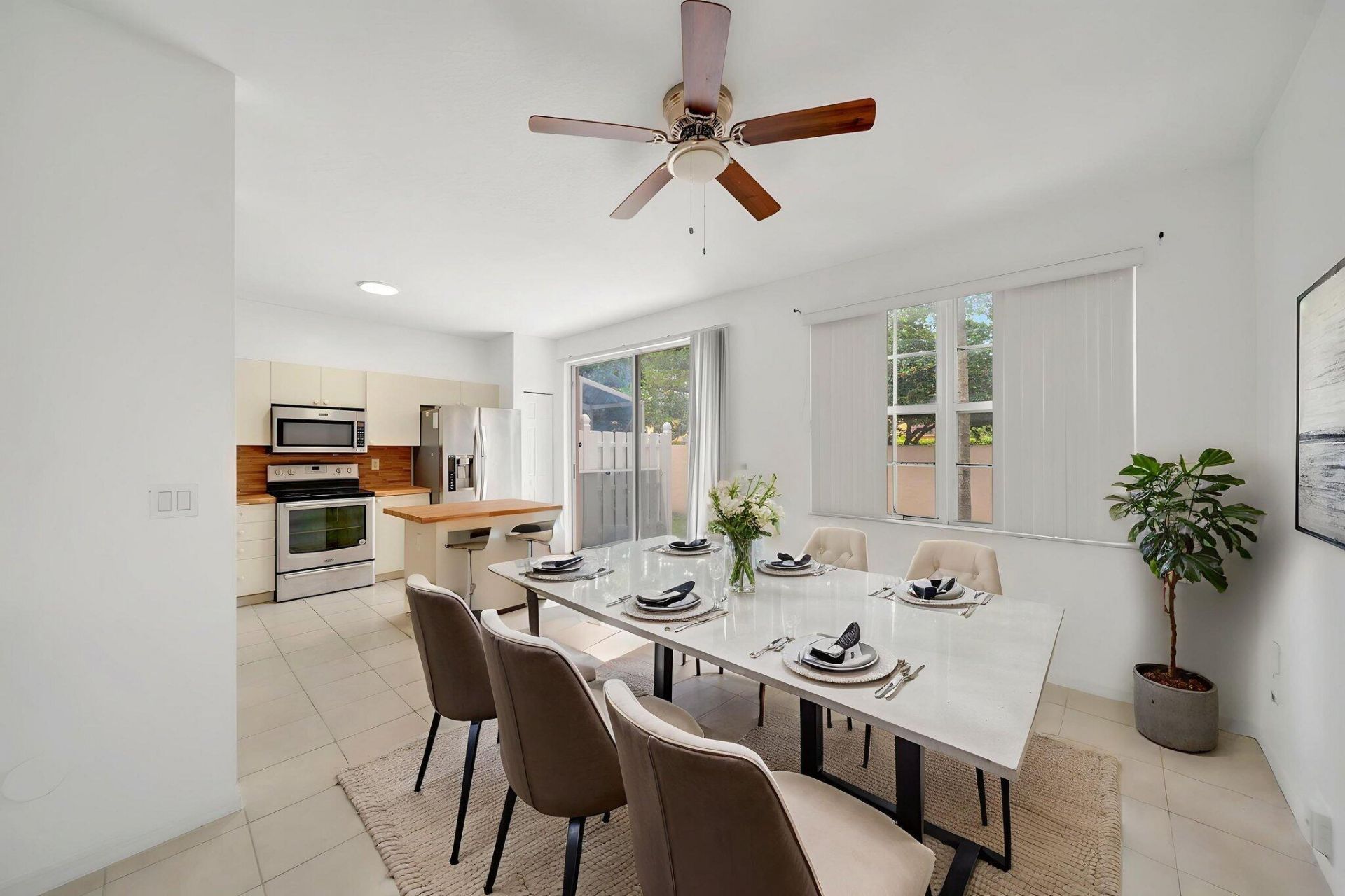 3970 NW 90th Way, Sunrise, FL 33351 Photo