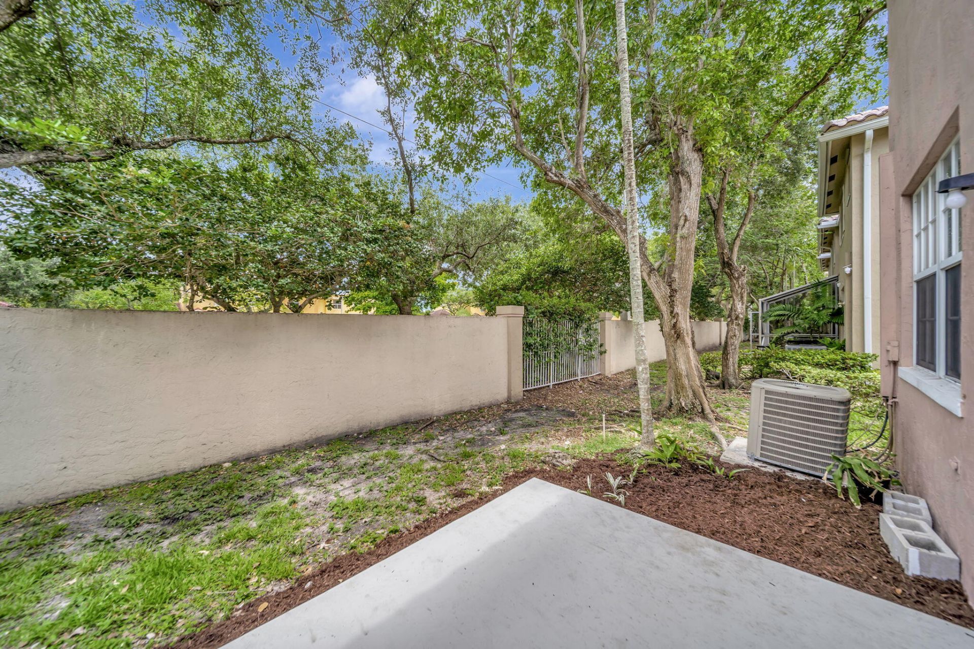 3970 NW 90th Way, Sunrise, FL 33351 Photo