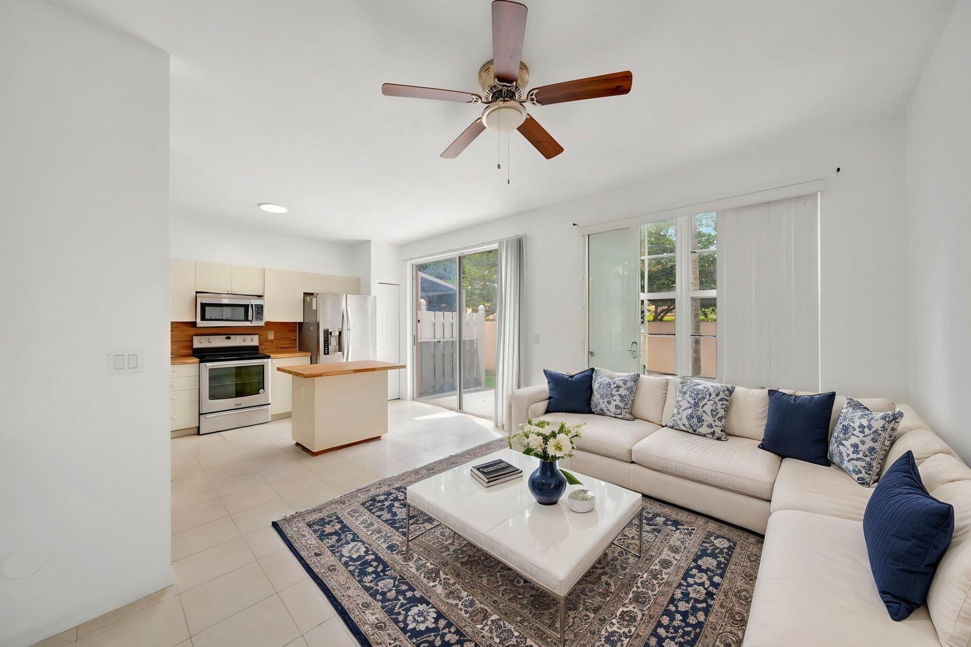 3970 NW 90th Way, Sunrise, FL 33351 Photo