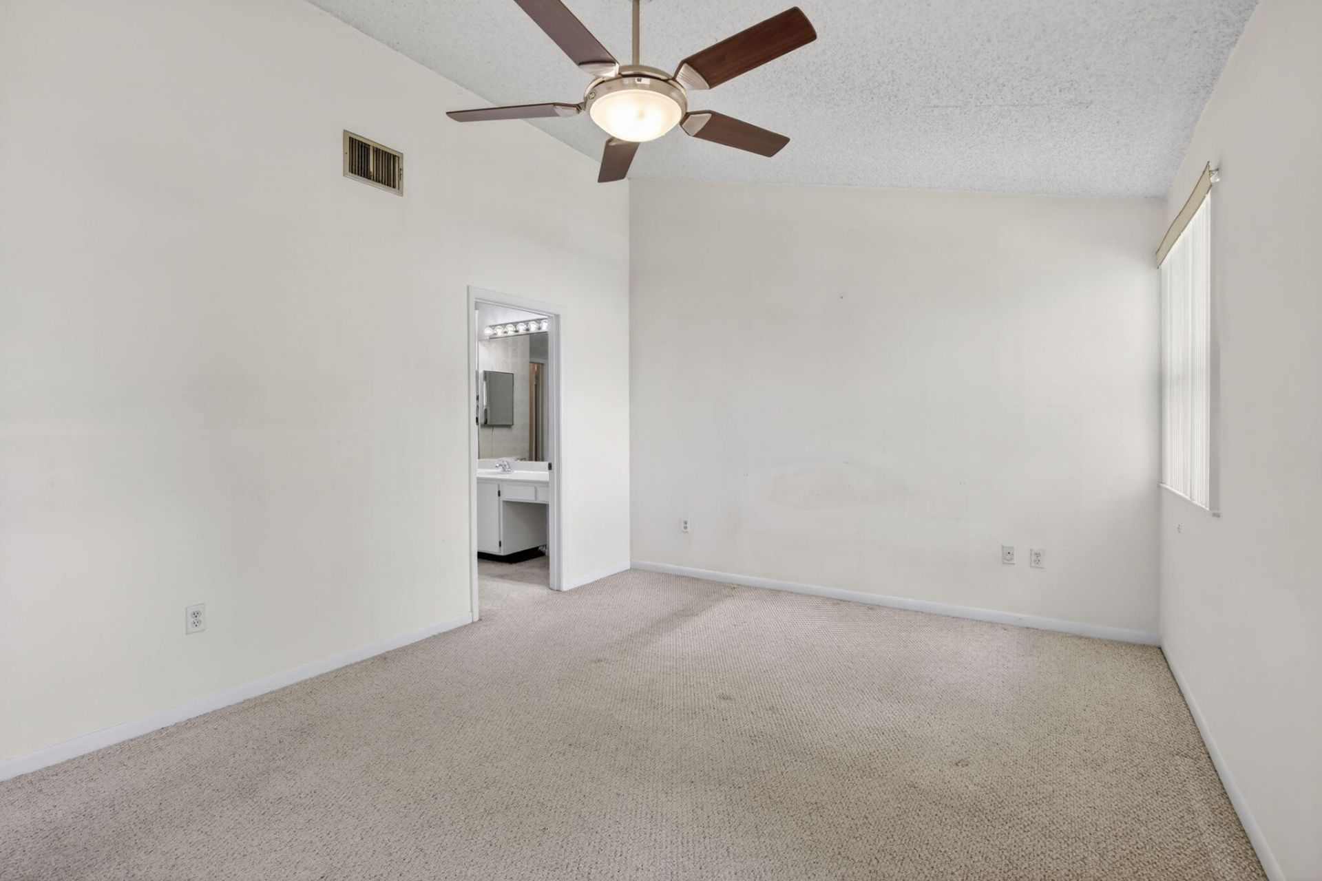 9883 NW 1st Court, Plantation, FL 33324 Photo