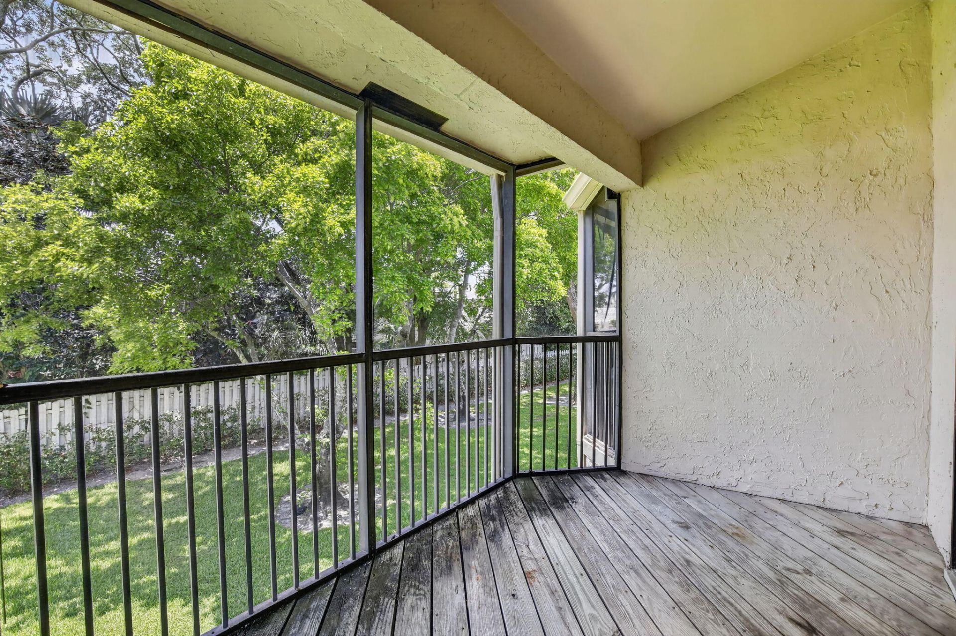 9883 NW 1st Court, Plantation, FL 33324 Photo