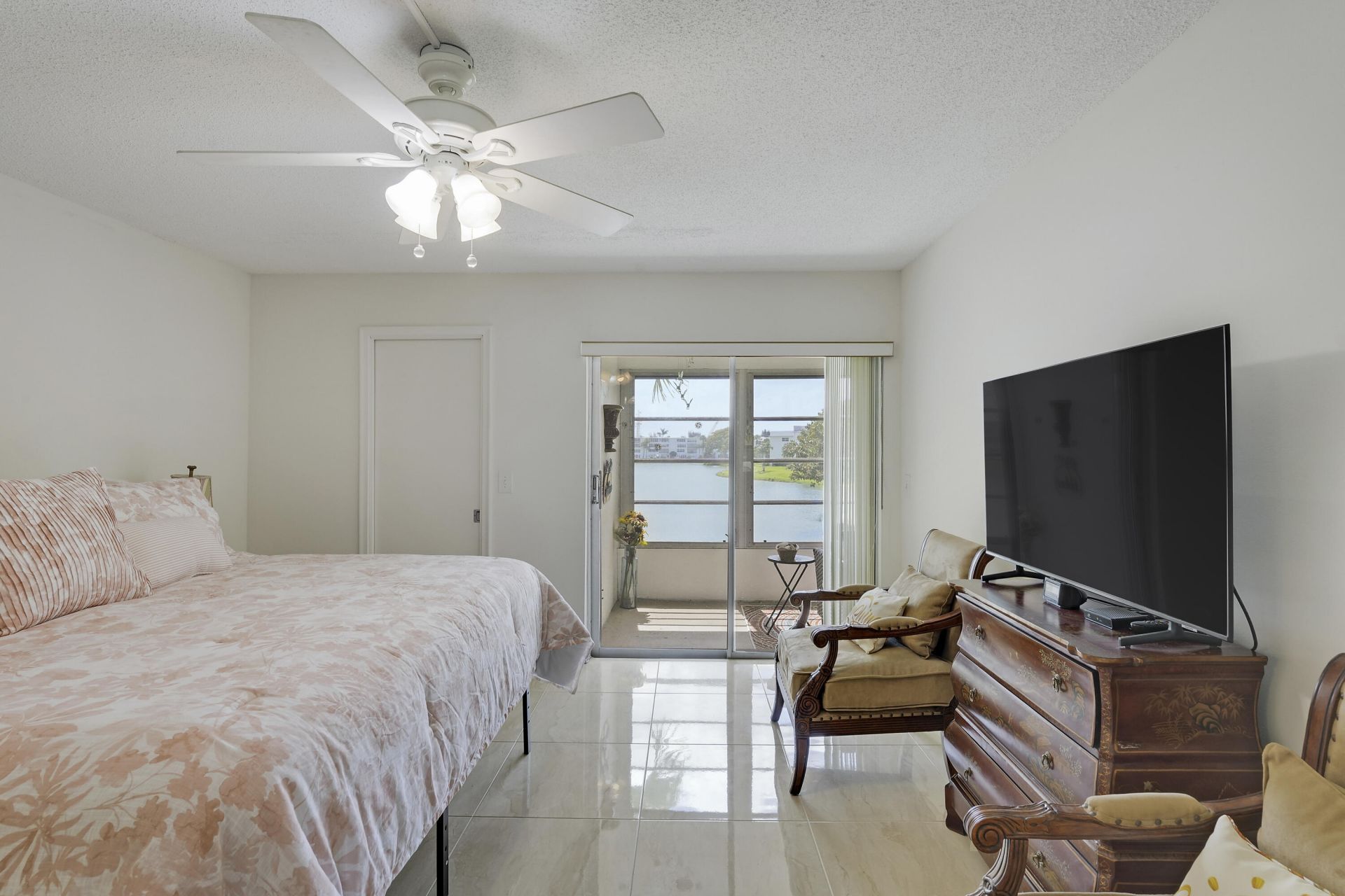 210 Wellington E, West Palm Beach, FL 33417 Photo