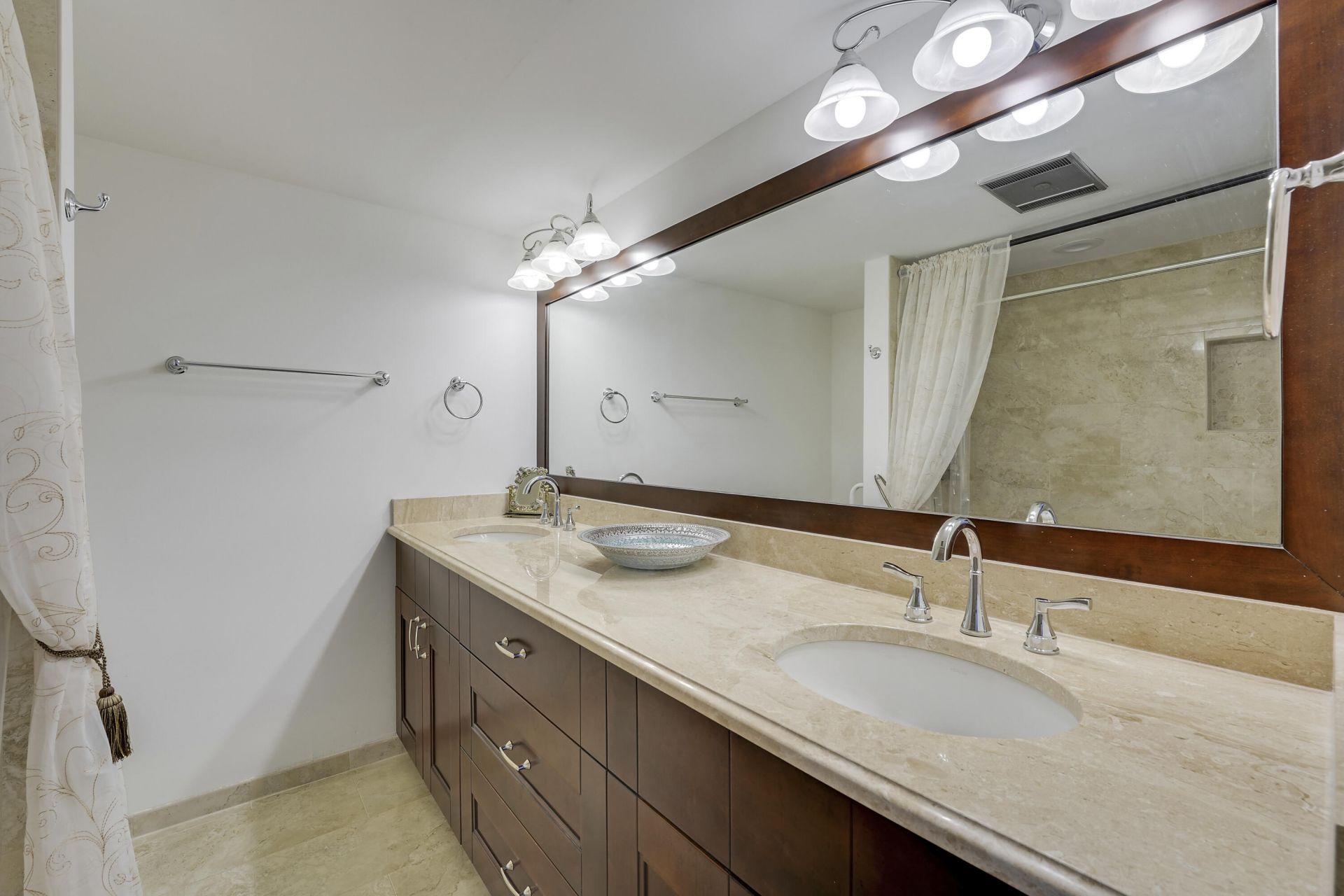 210 Wellington E, West Palm Beach, FL 33417 Photo