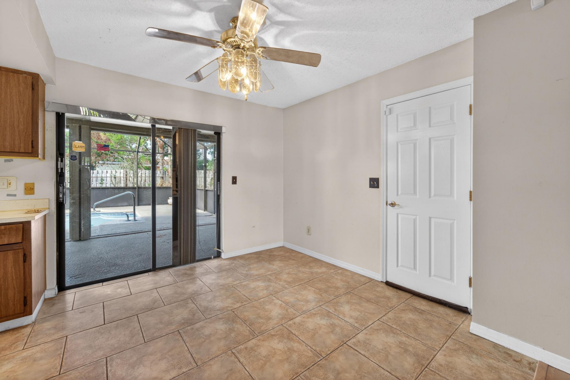 214 NE Camelot Drive, Port Saint Lucie, FL 34983 Photo
